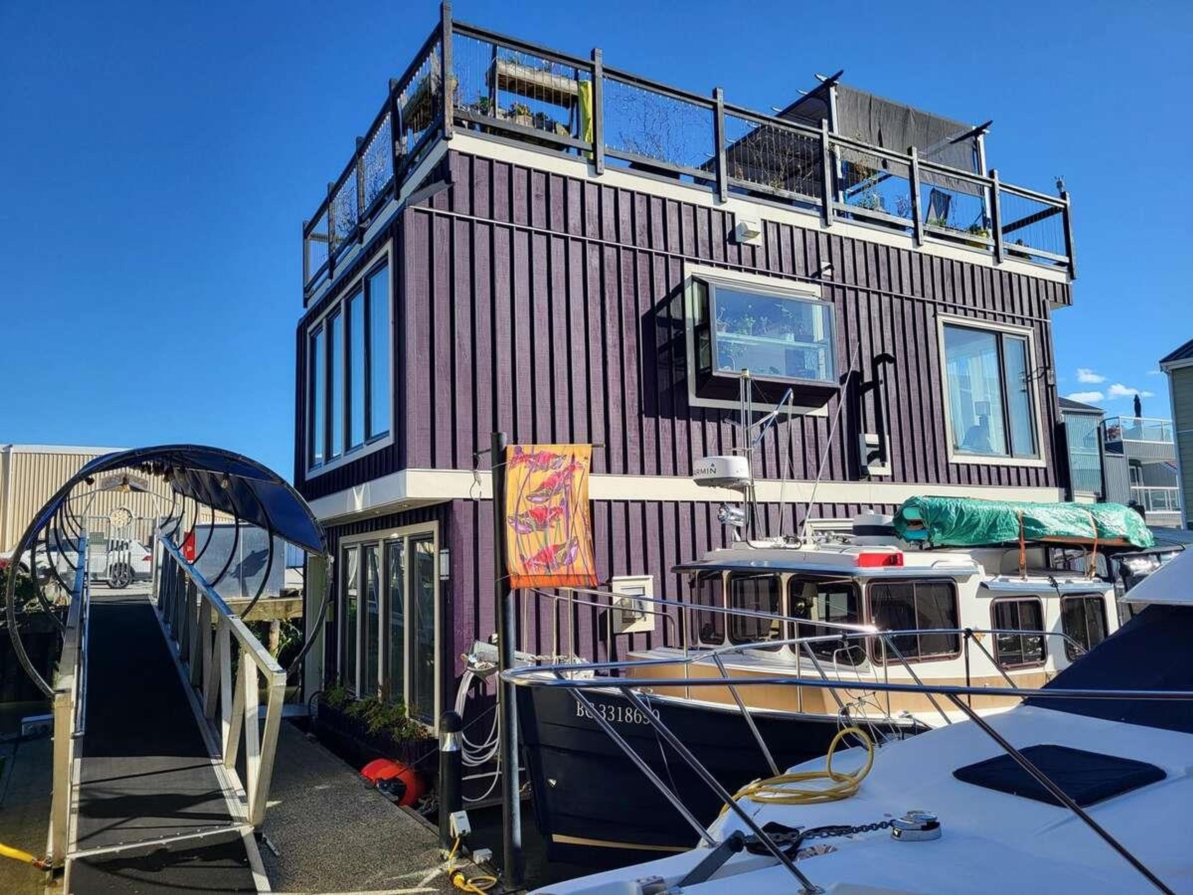 3473 W River Road, Delta - Exteriors - Photo 3