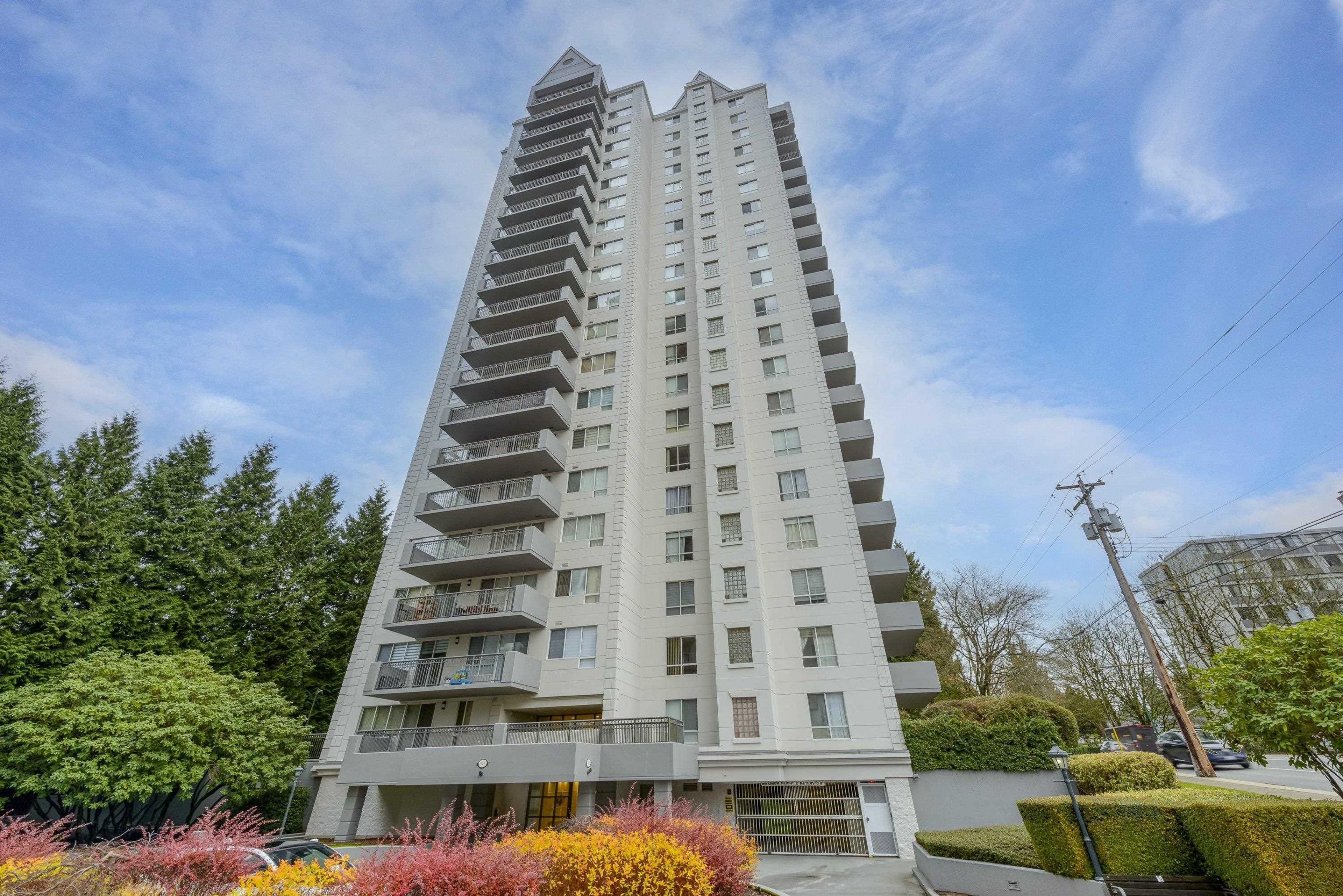 555 Austin Avenue, Coquitlam - Exteriors - Photo 4