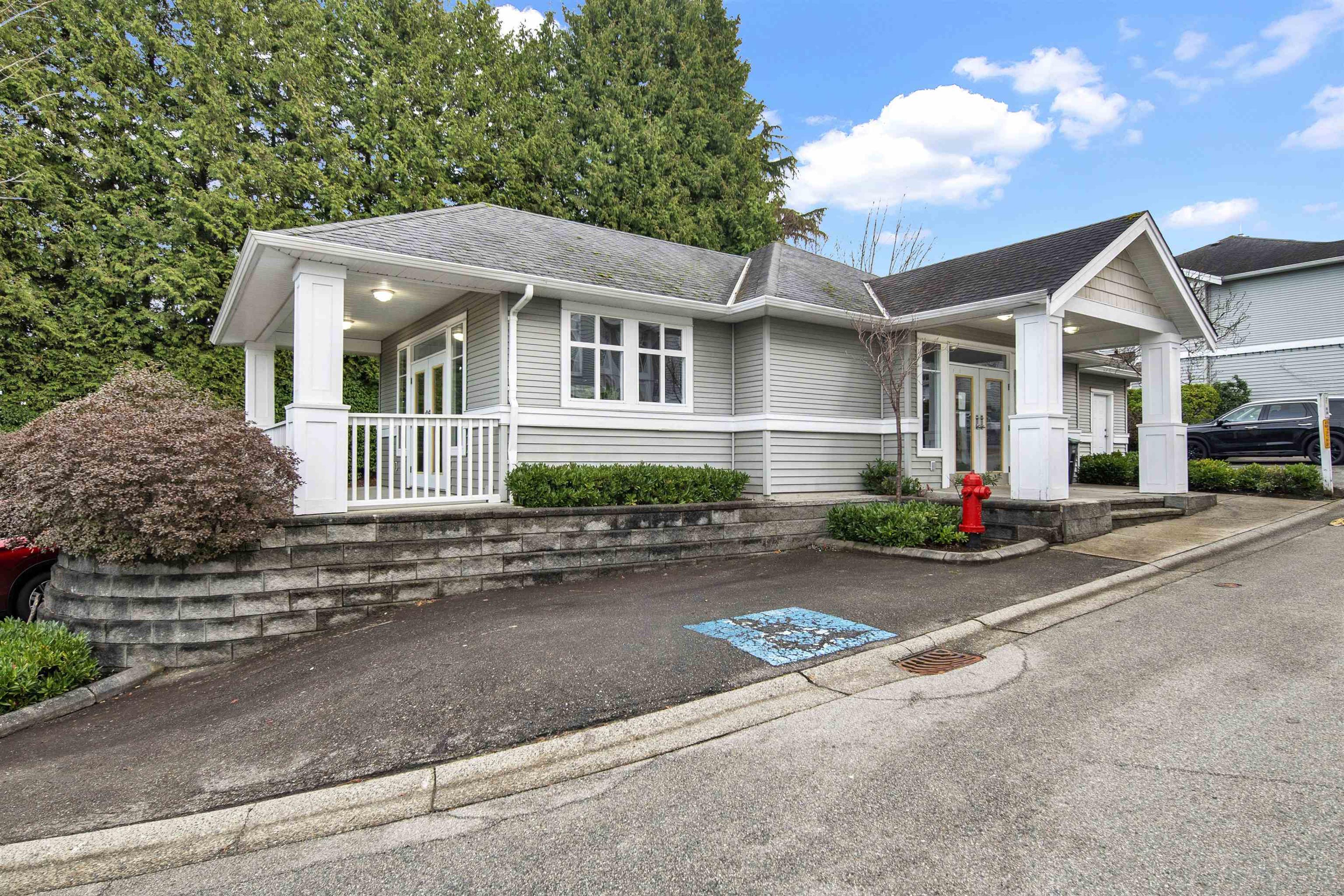 12128 68 Avenue, Surrey - Exteriors - Photo 3