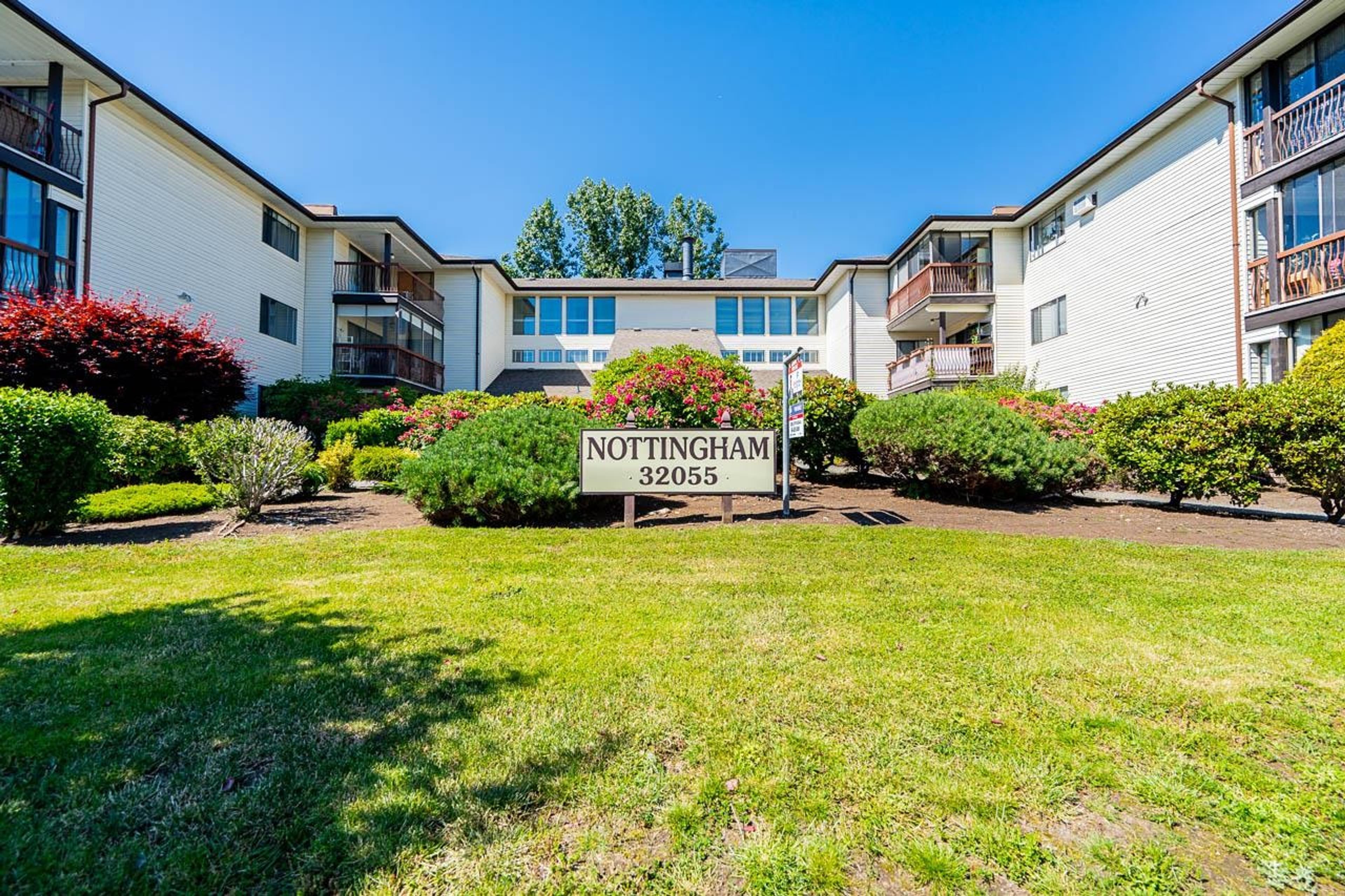 32055 Old Yale Road, Abbotsford - Exteriors - Full Complex View - Photo 2