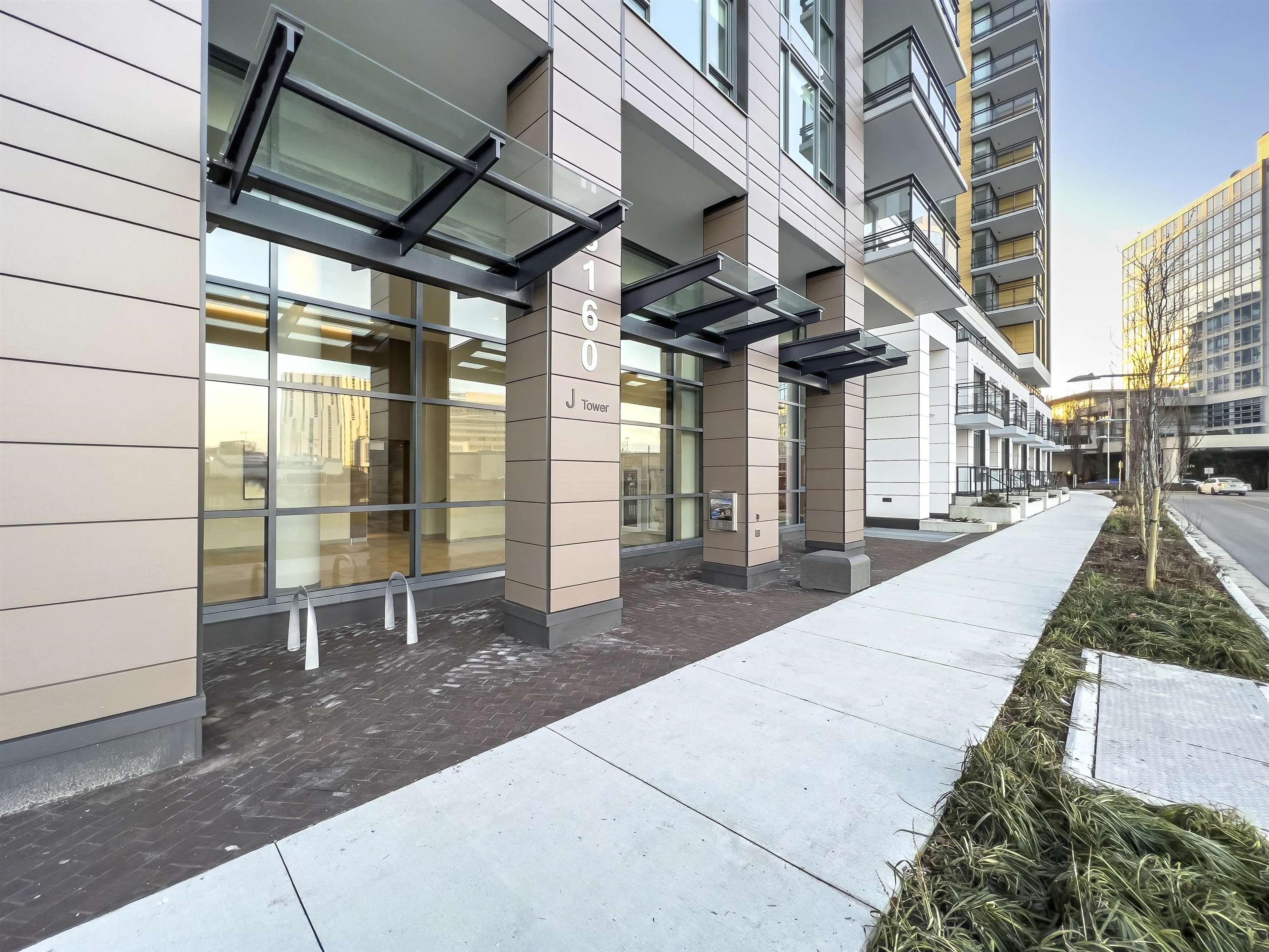 8160 Mcmyn Way, Richmond - Exteriors - Photo 2