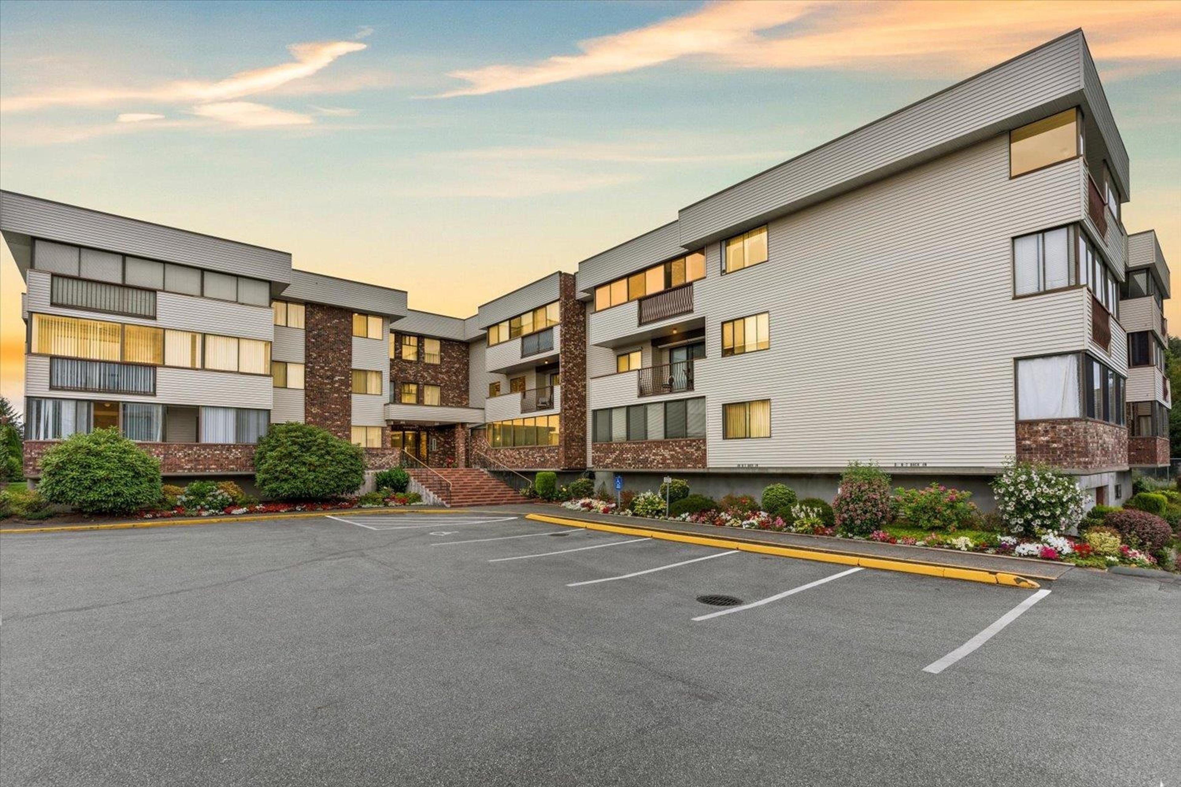 33369 Old Yale Road, Abbotsford - Exteriors - Full Complex View - Photo 2