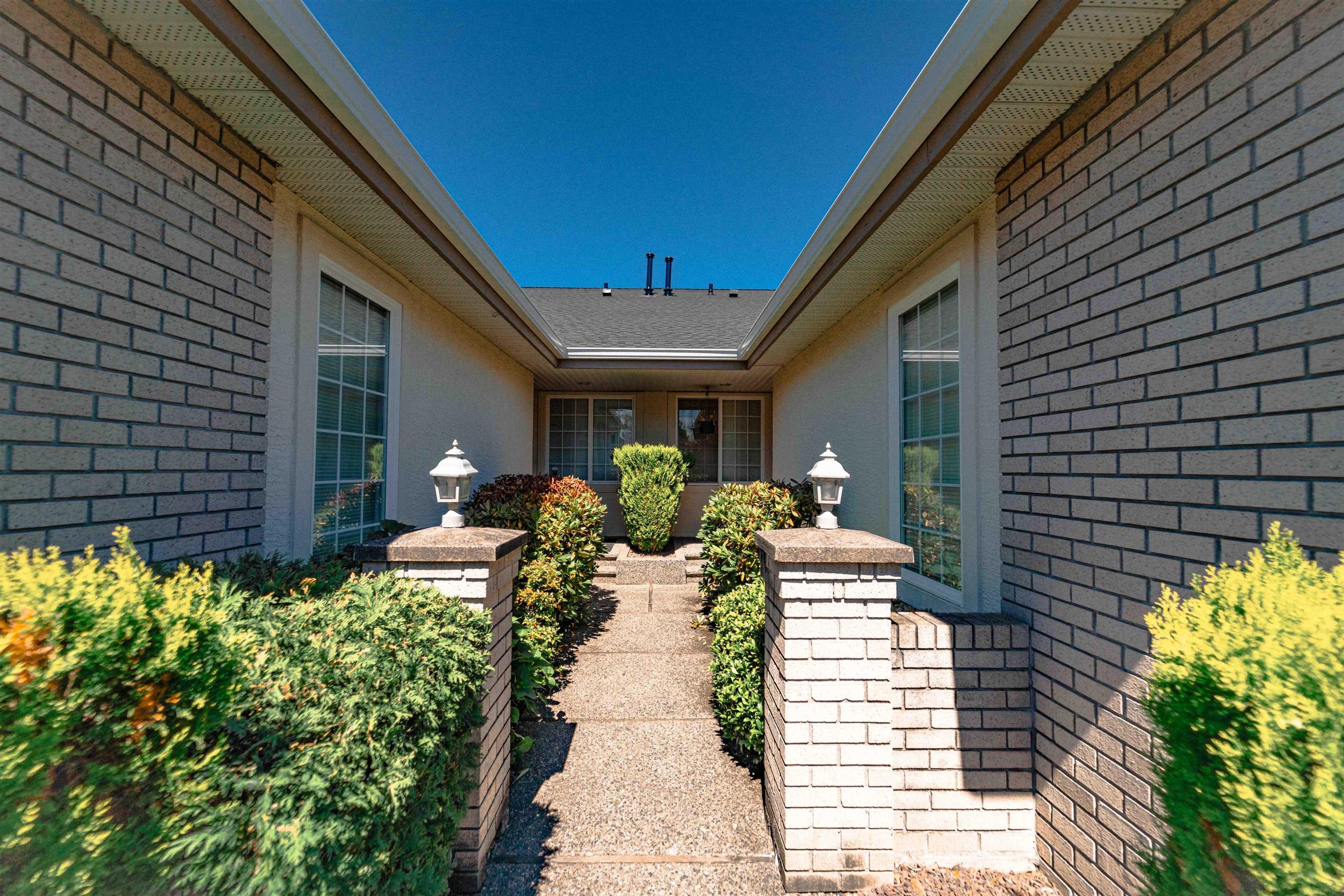 31450 Spur Avenue, Abbotsford - Exteriors - Photo 4