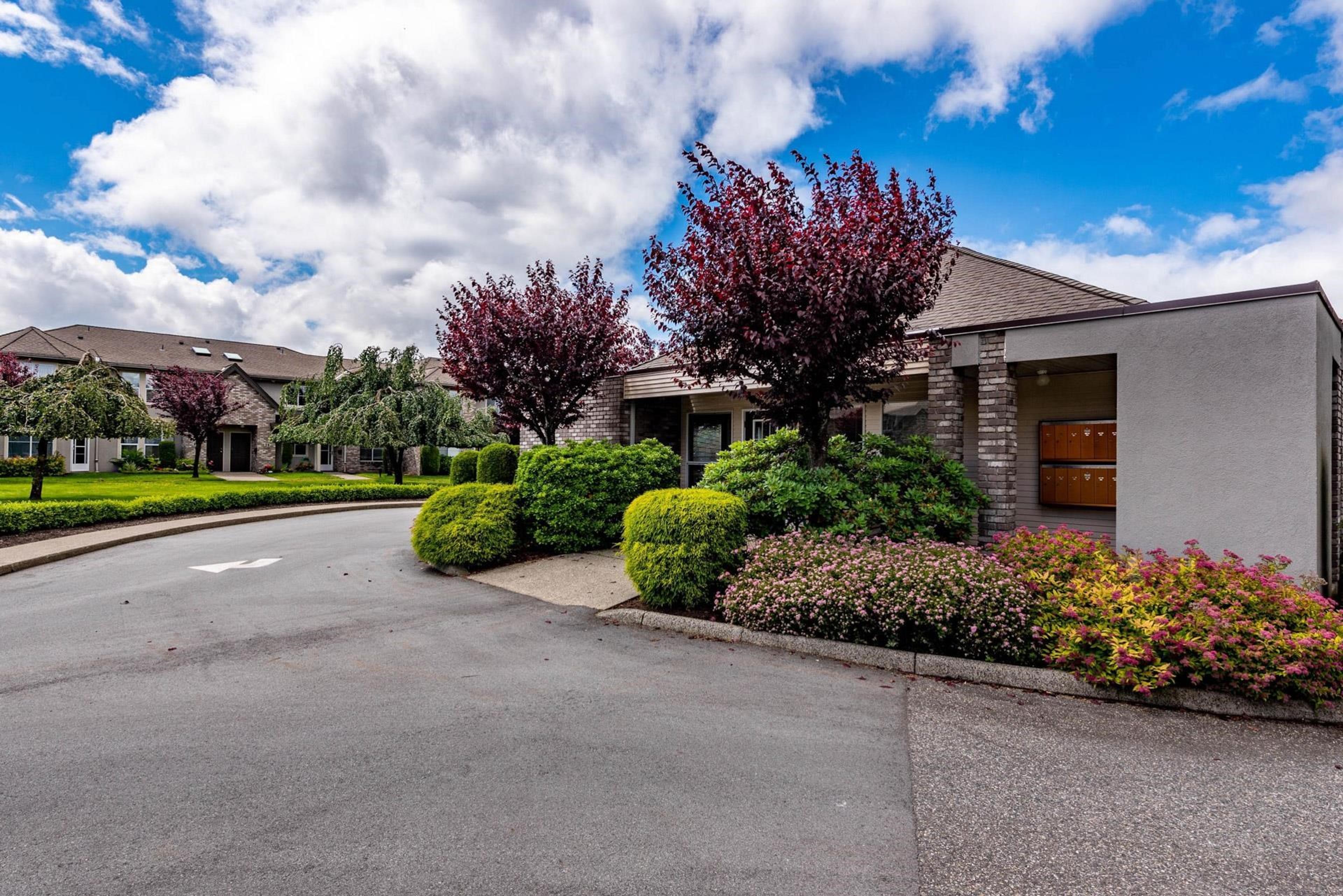 8533 Broadway Street, Chilliwack - Exteriors - Full Complex View - Photo 1