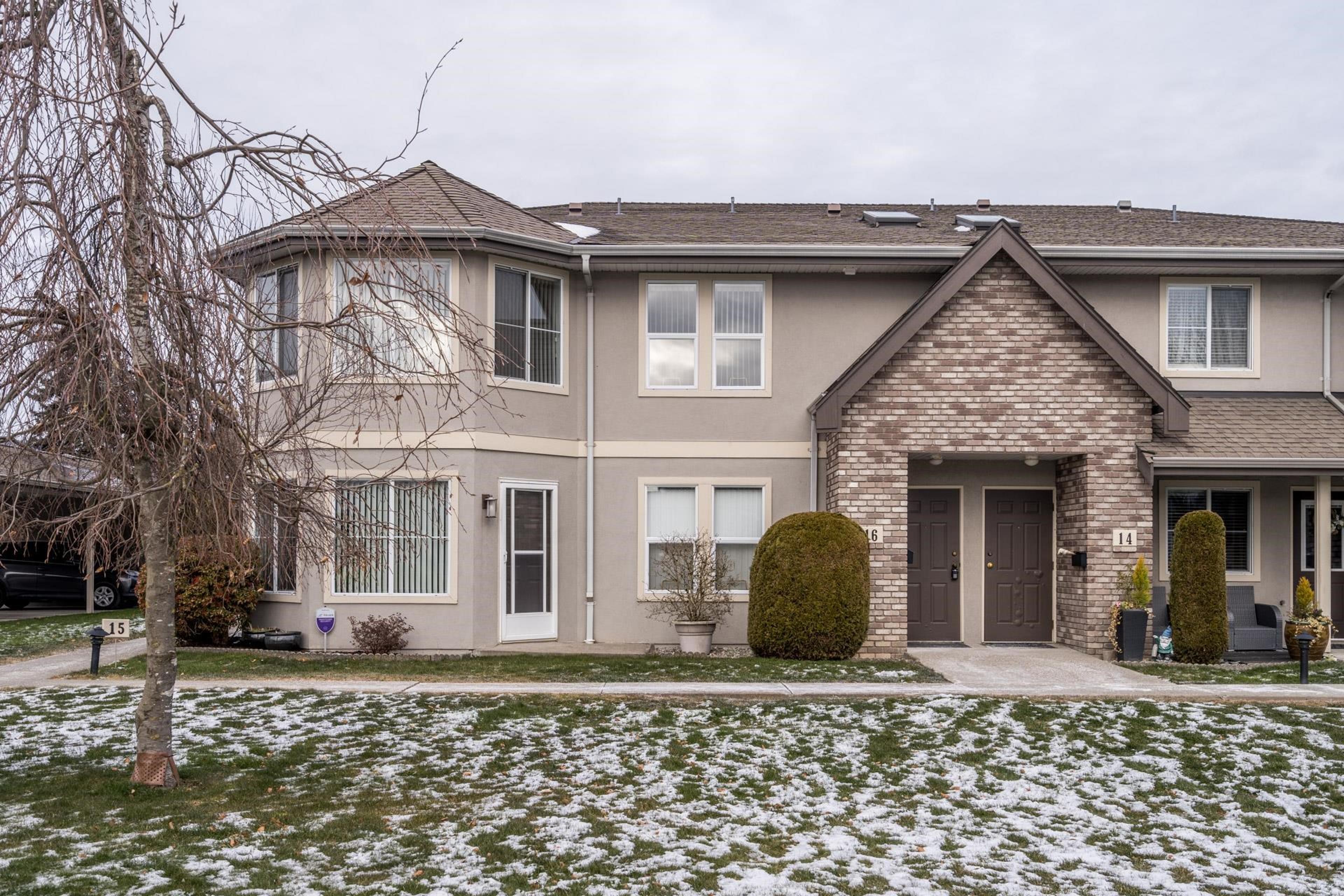 8533 Broadway Street, Chilliwack - Exteriors - Photo 3