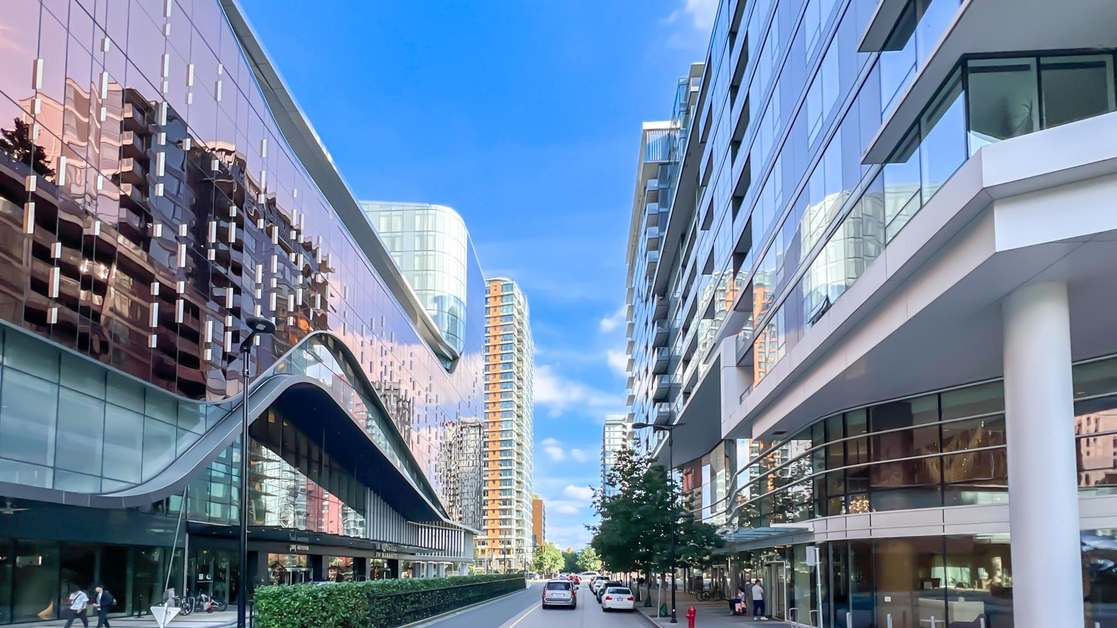 68 Smithe Street, Vancouver - Exteriors - Full Complex View - Photo 1