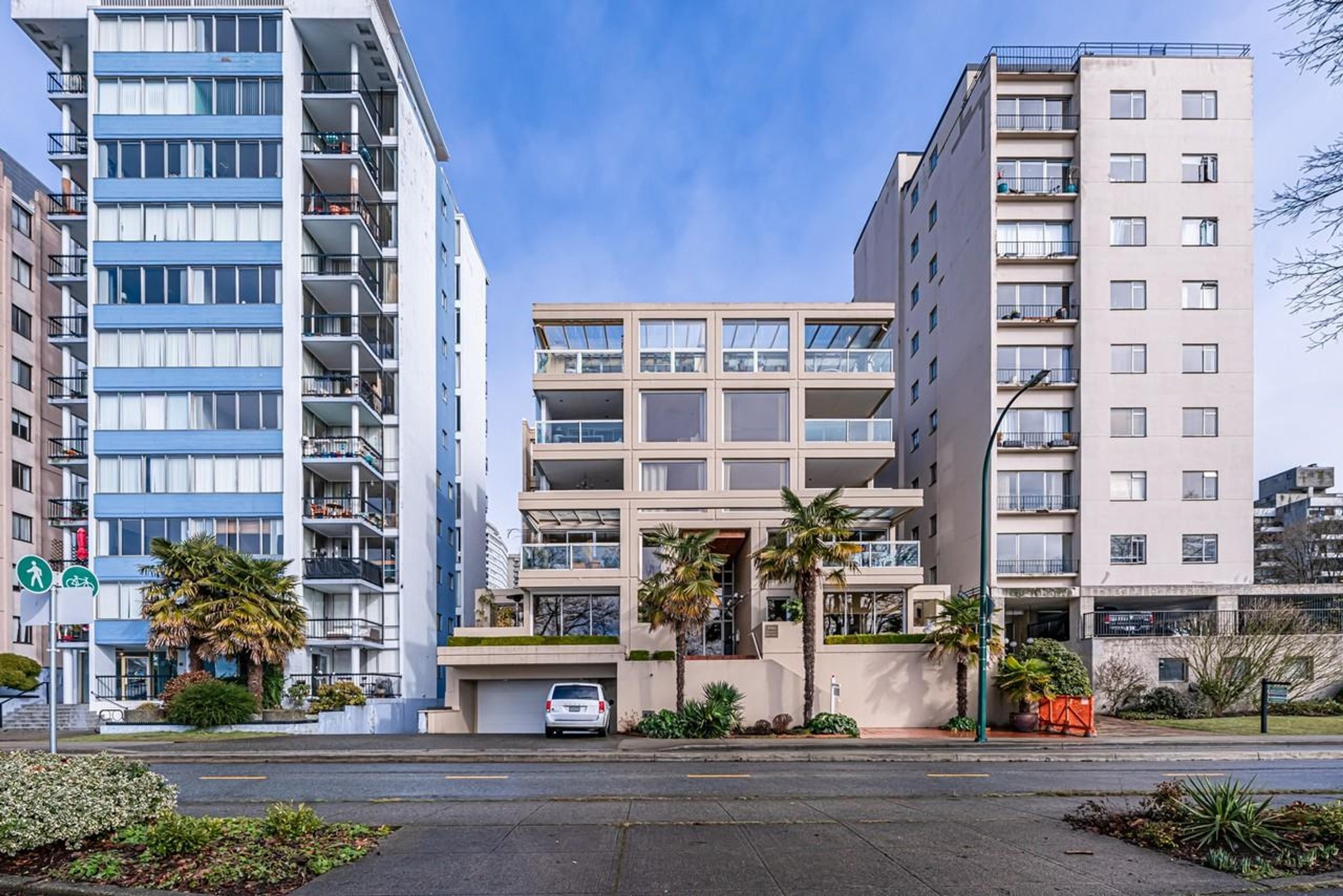 2015 Beach Avenue, Vancouver - Exteriors - Full Complex View - Photo 2