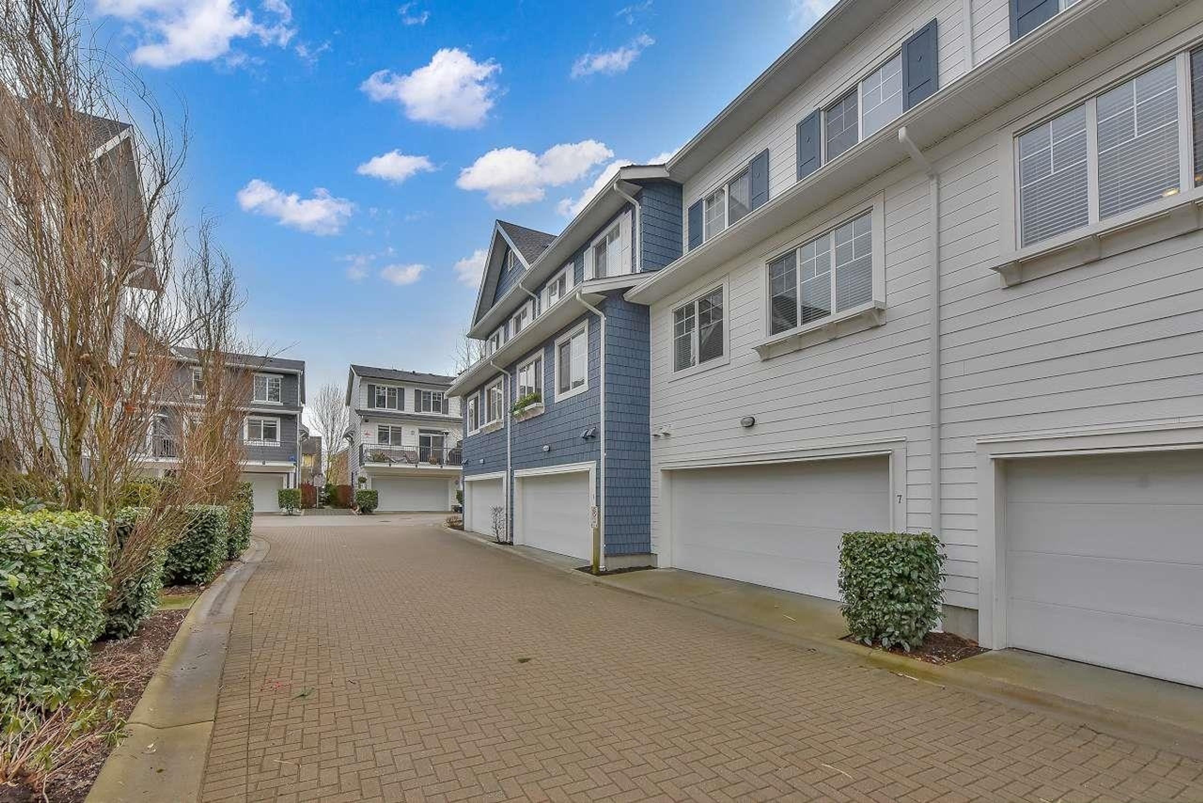 158 171 Street, Surrey - Exteriors - Full Complex View - Photo 3