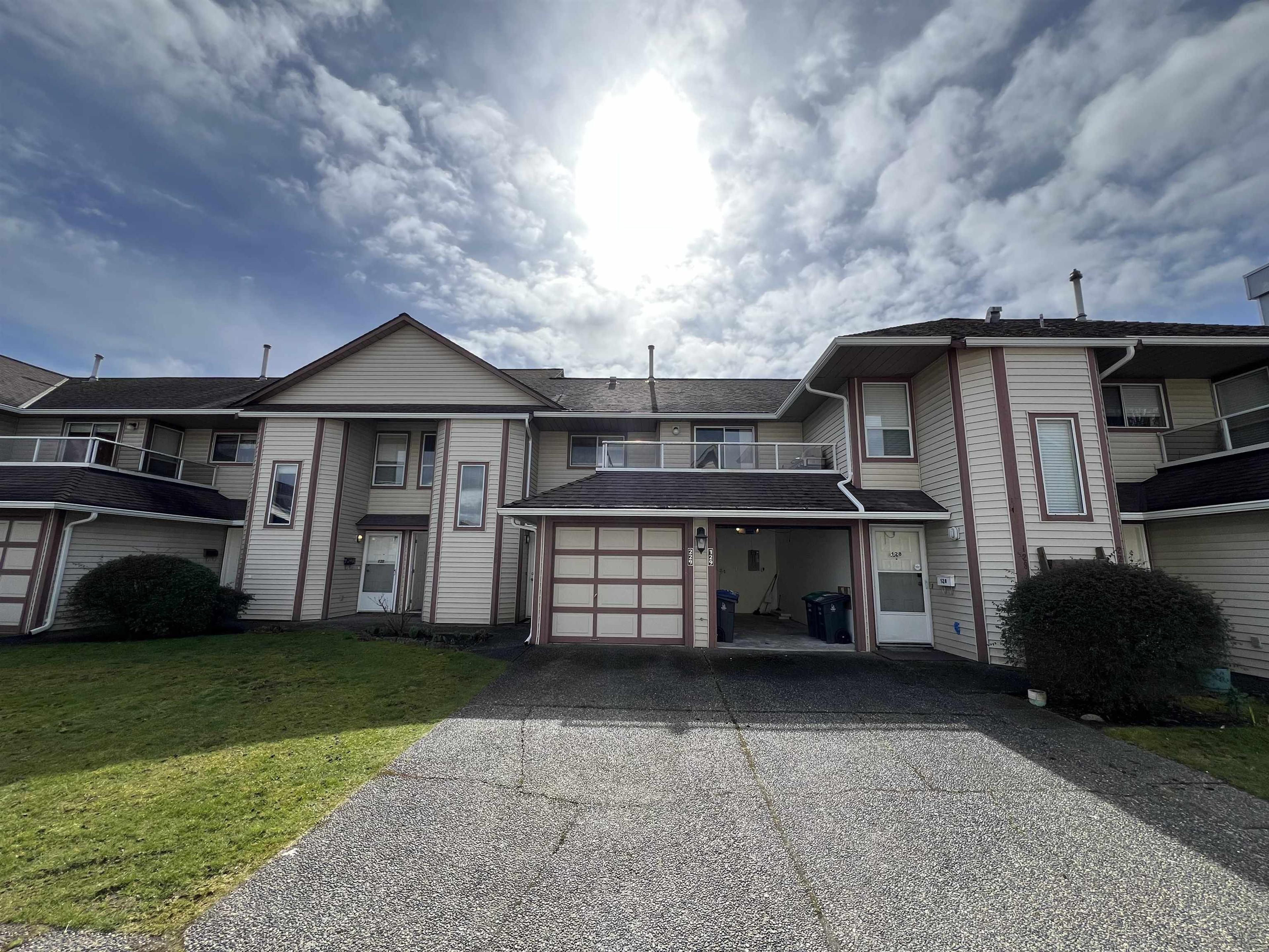 13725 72a Avenue, Surrey - Exteriors - Full Complex View - Photo 4