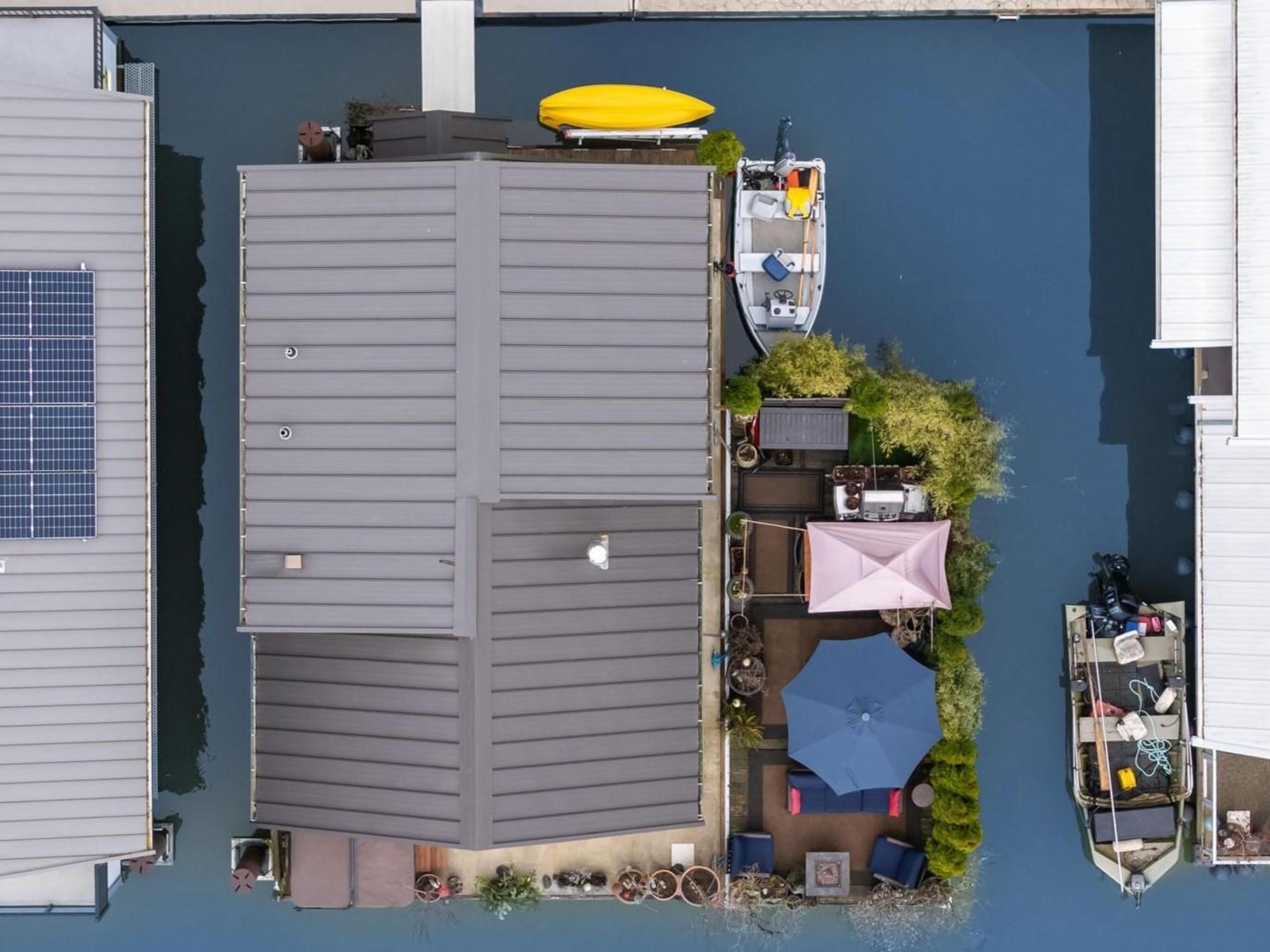 800 South Dyke Road, New Westminster - Exteriors - Drone/Aerial View - Photo 6