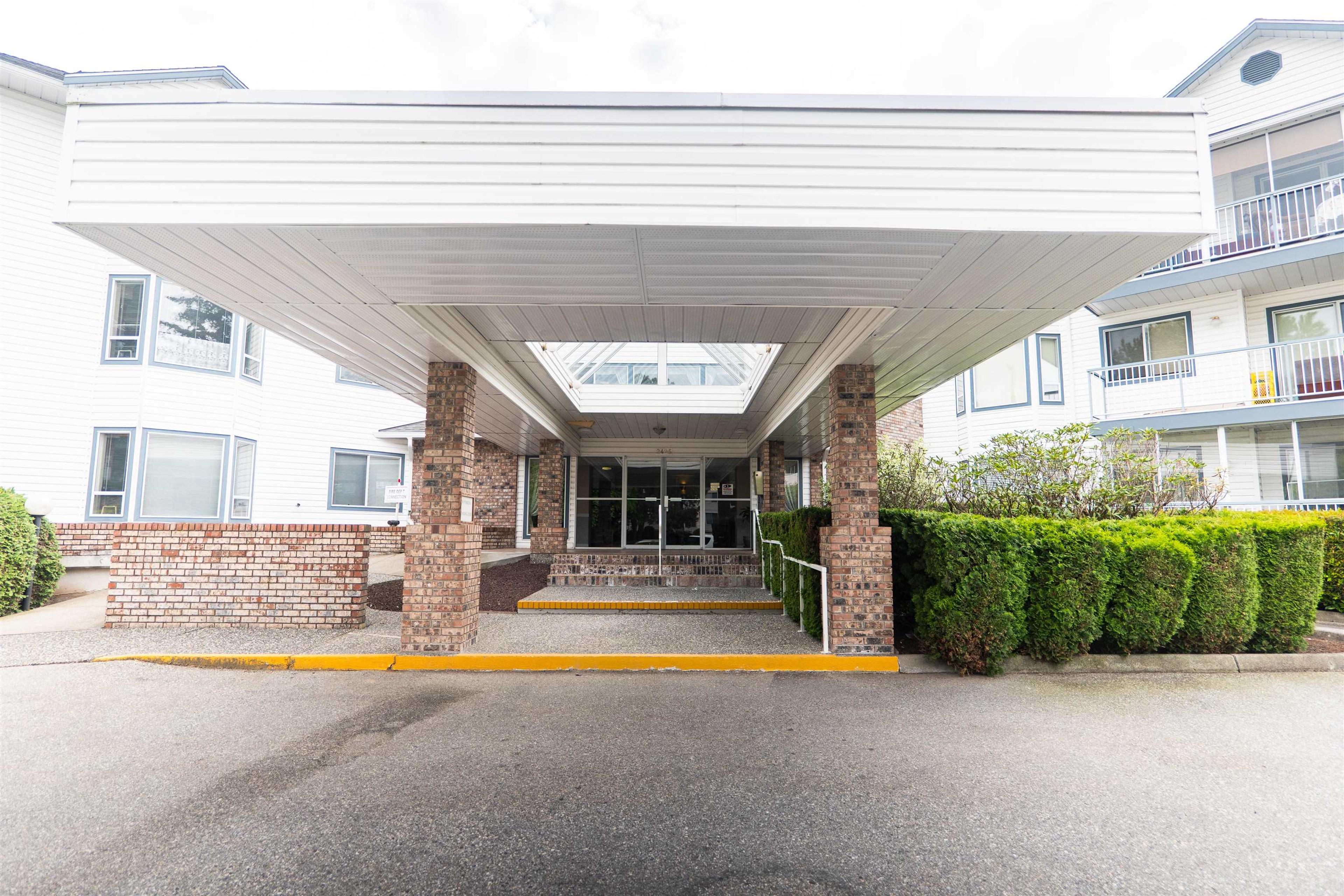 2425 Church Street, Abbotsford - Exteriors - Photo 2