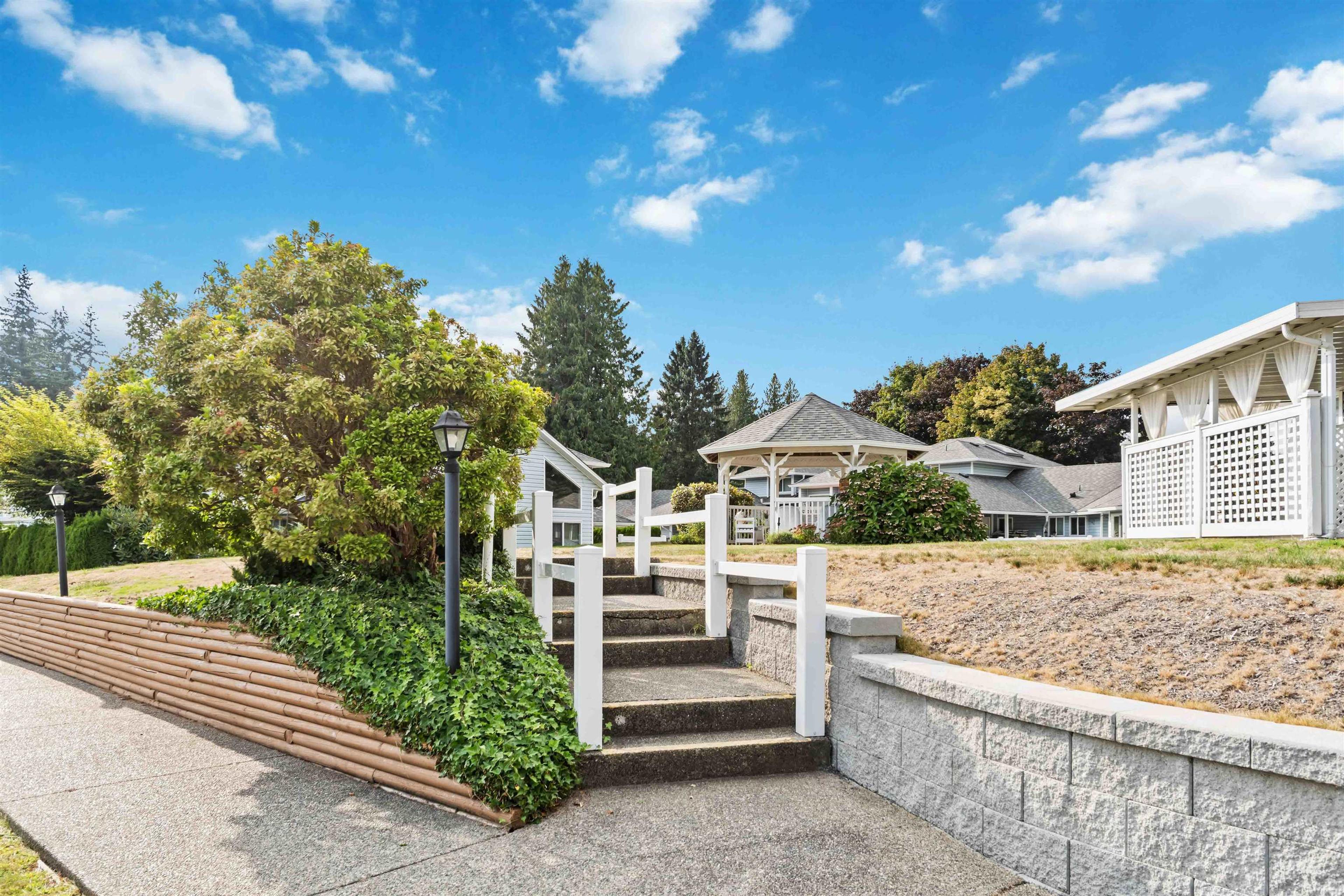 3292 Vernon Terrace, Abbotsford - Exteriors - Full Complex View - Photo 3