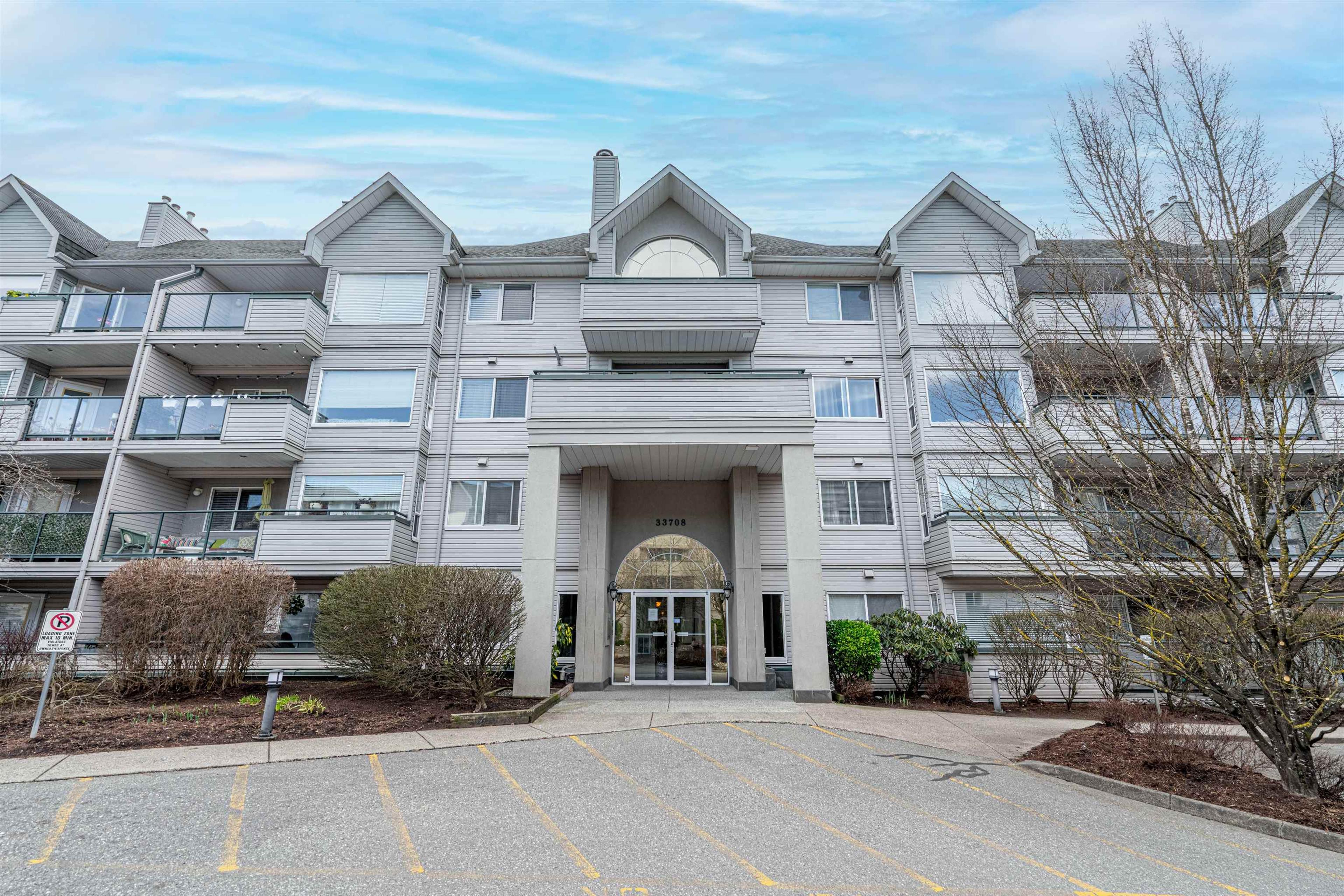 33708 King Road, Abbotsford - Exteriors - Photo 2