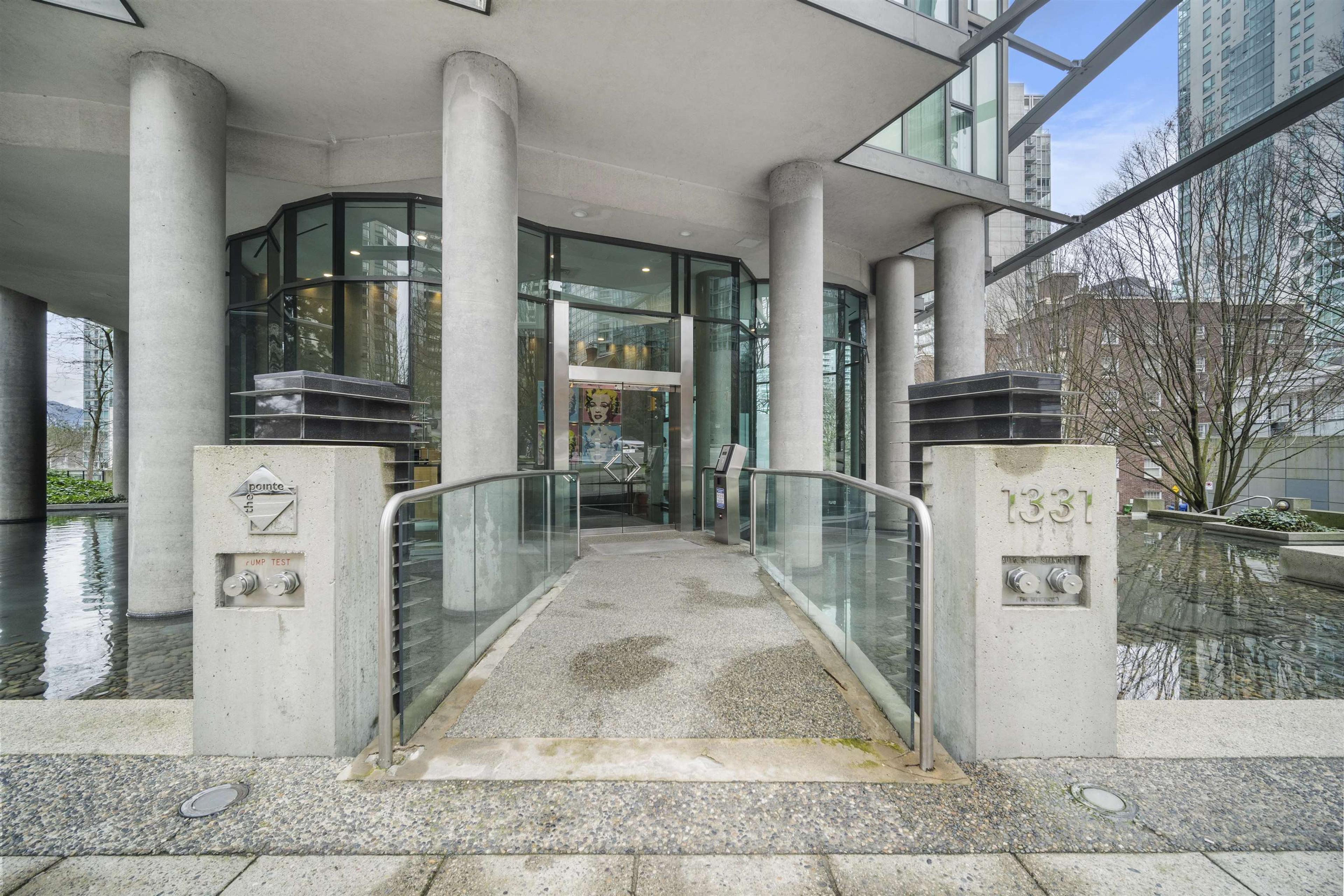 1331 W Georgia Street, Vancouver - Exteriors - Photo 1