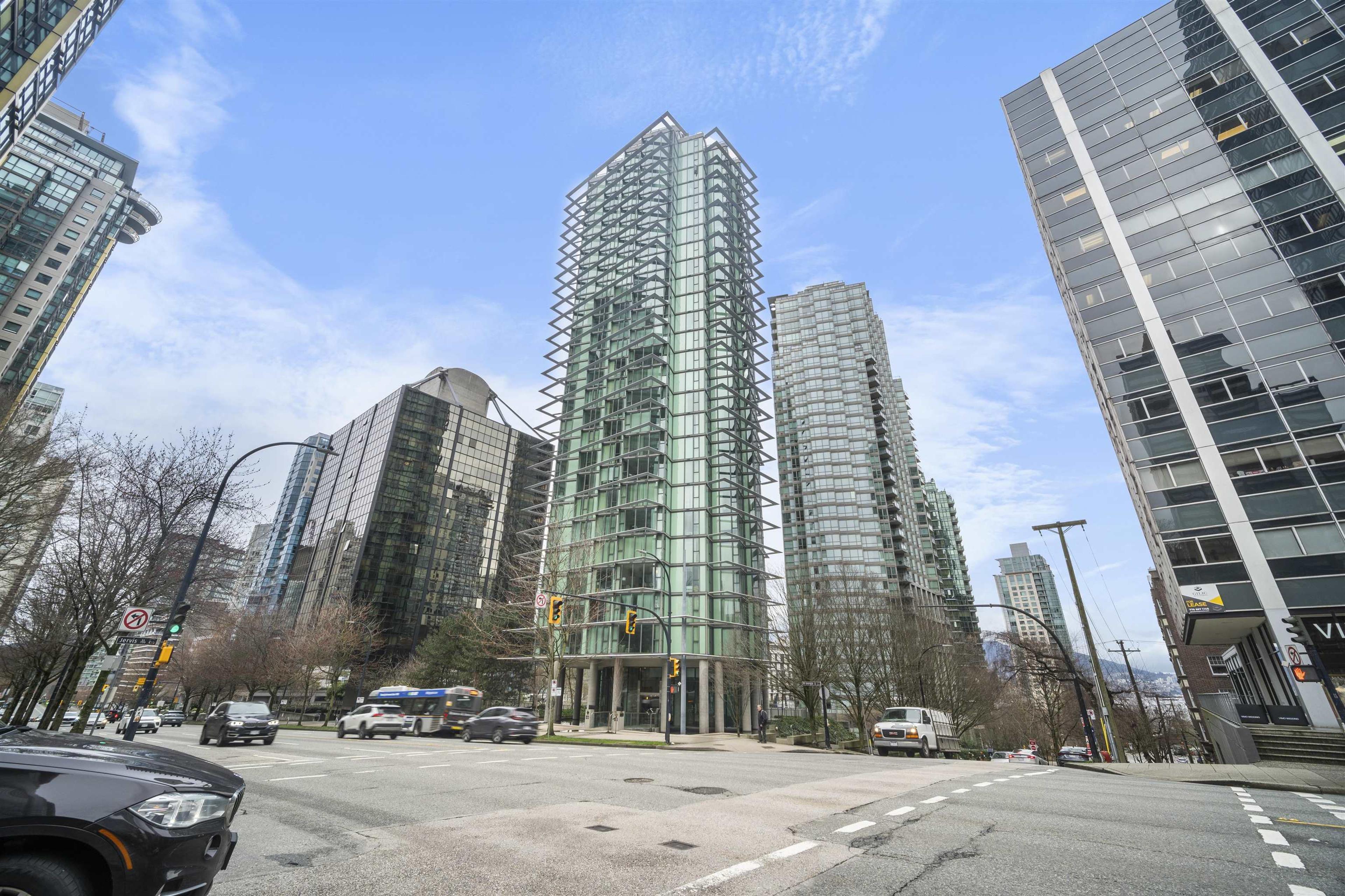 1331 W Georgia Street, Vancouver - Exteriors - Full Complex View - Photo 2