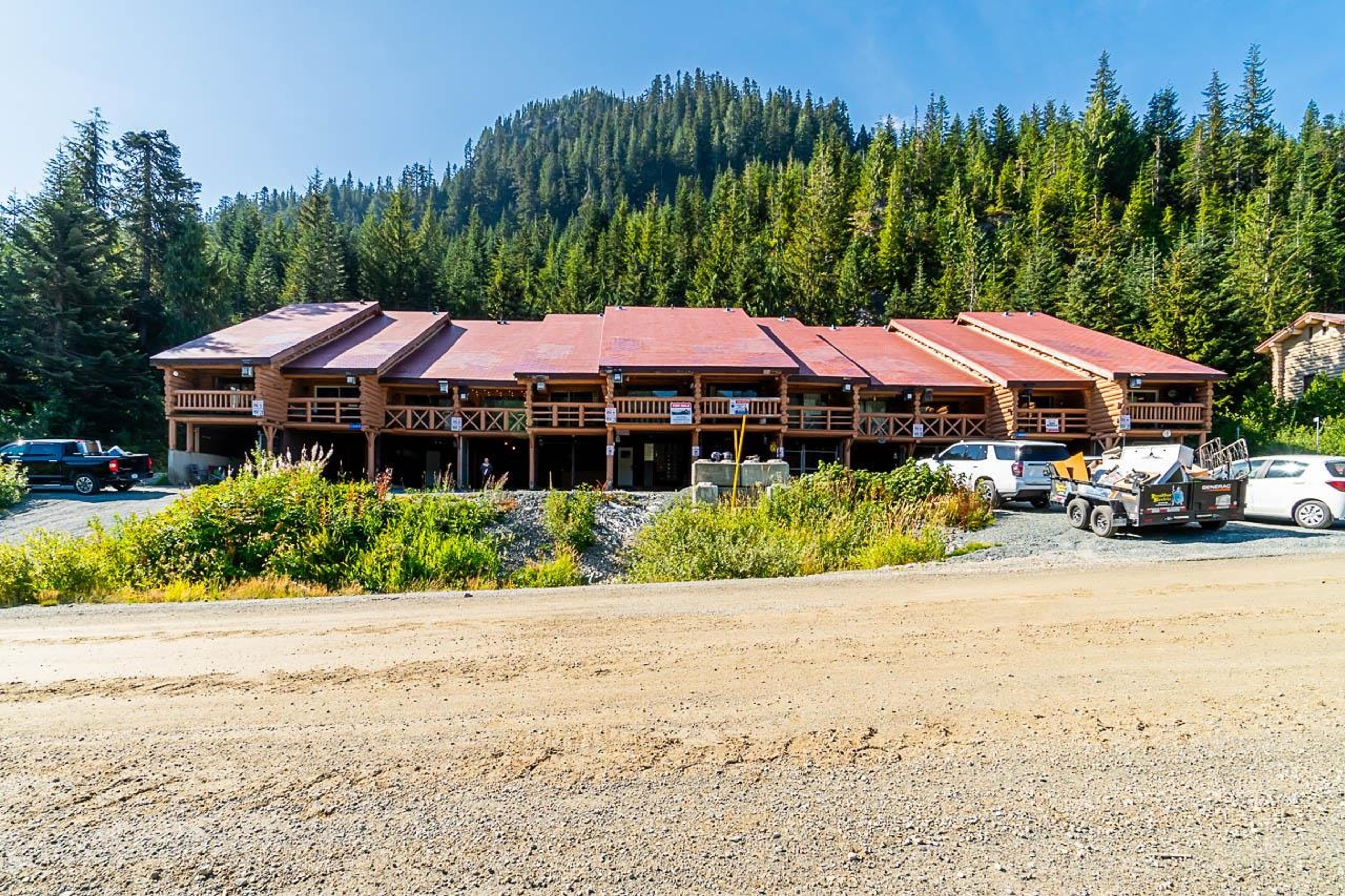 20619 Edelweiss Drive, Agassiz - Exteriors - Full Complex View - Photo 2