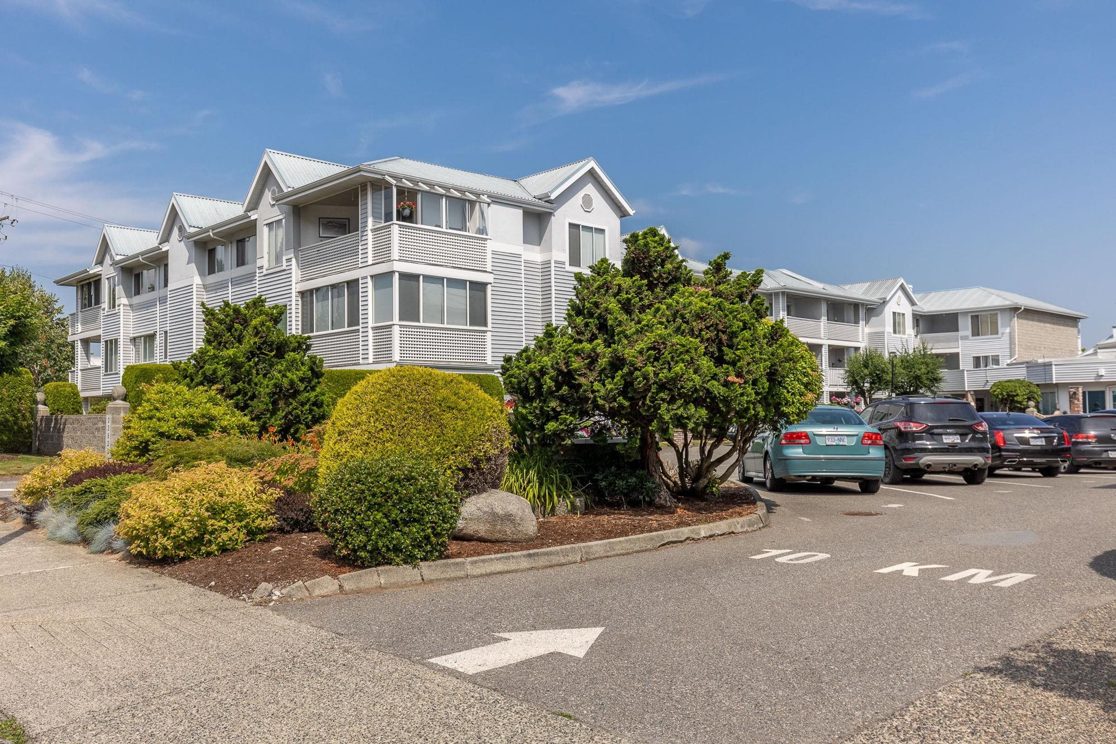 32823 Landeau Place, Abbotsford - Exteriors - Full Complex View - Photo 1