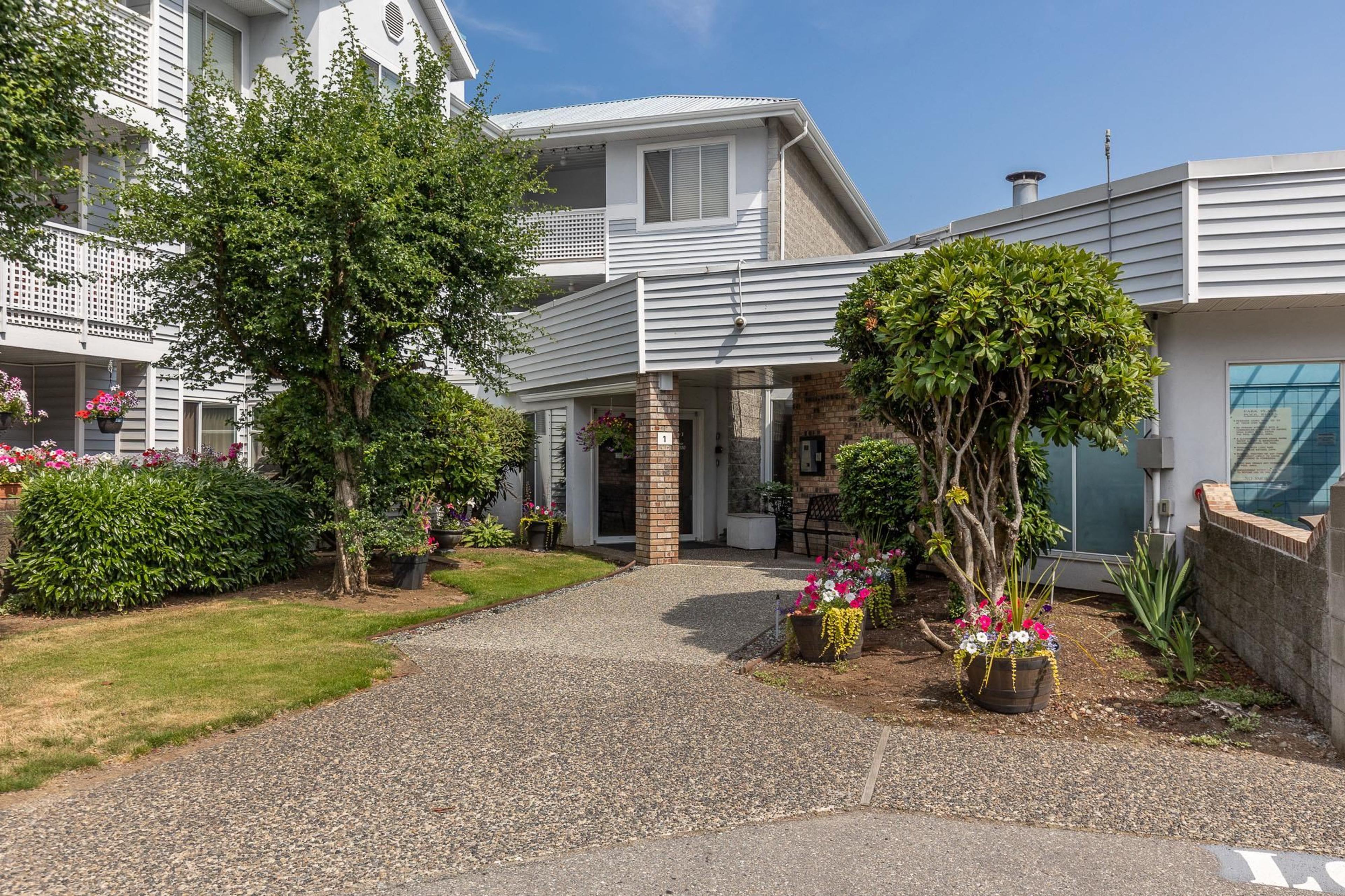 32823 Landeau Place, Abbotsford - Exteriors - Photo 4