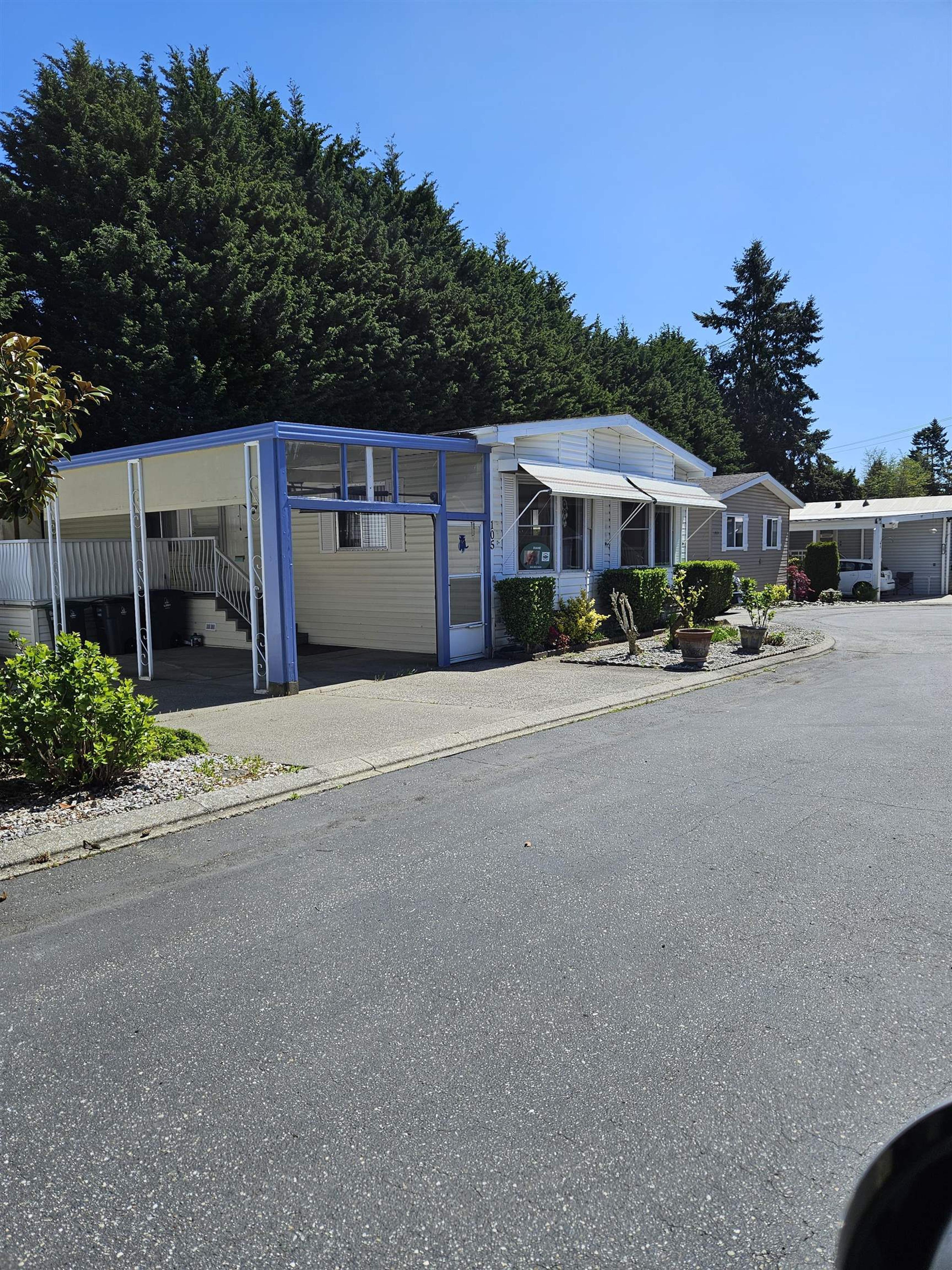 2062 King George Highway, Surrey - Exteriors - Photo 1