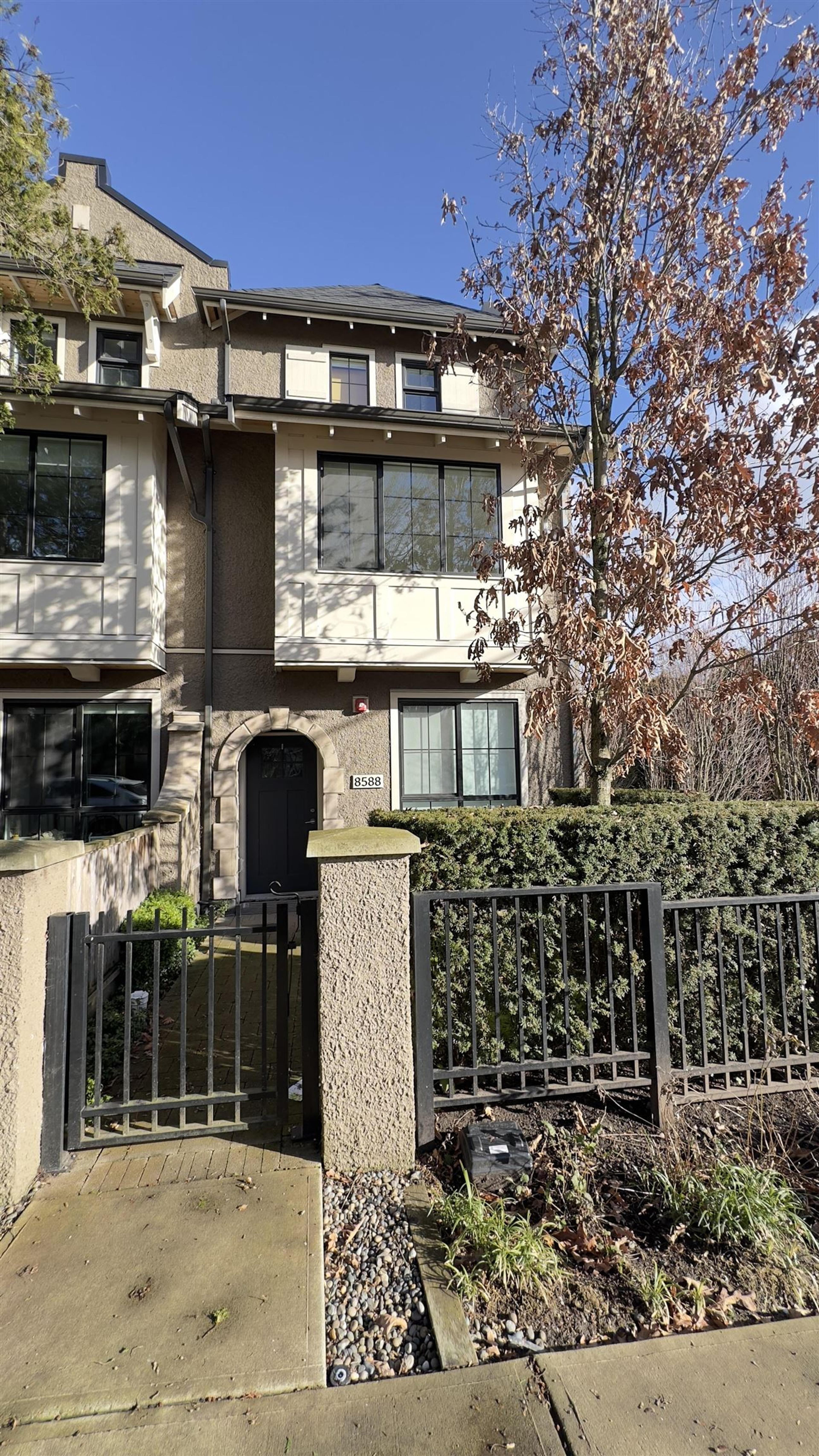 8588 Osler Street, Vancouver - Exteriors - Photo 1