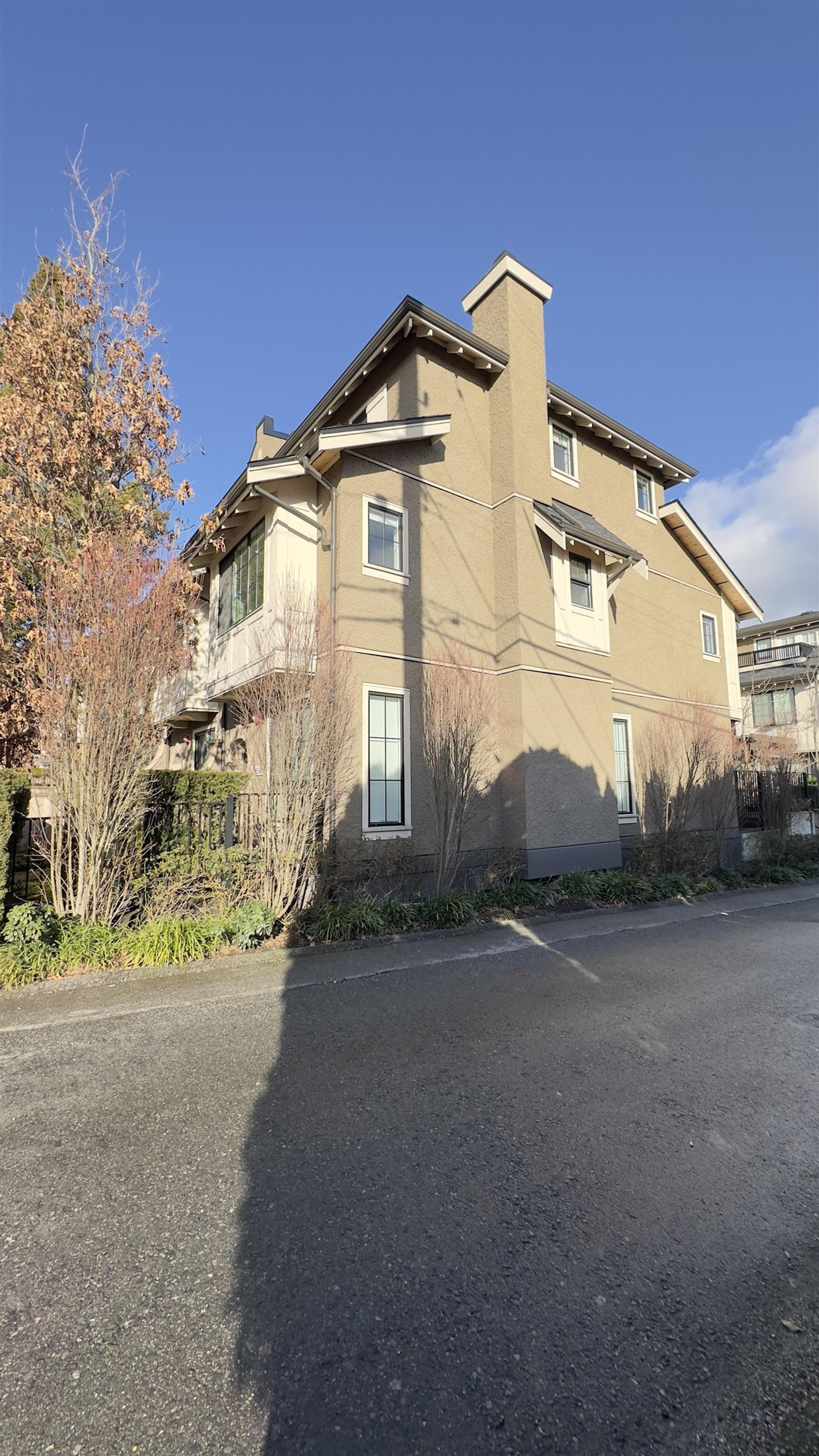 8588 Osler Street, Vancouver - Exteriors - Photo 2