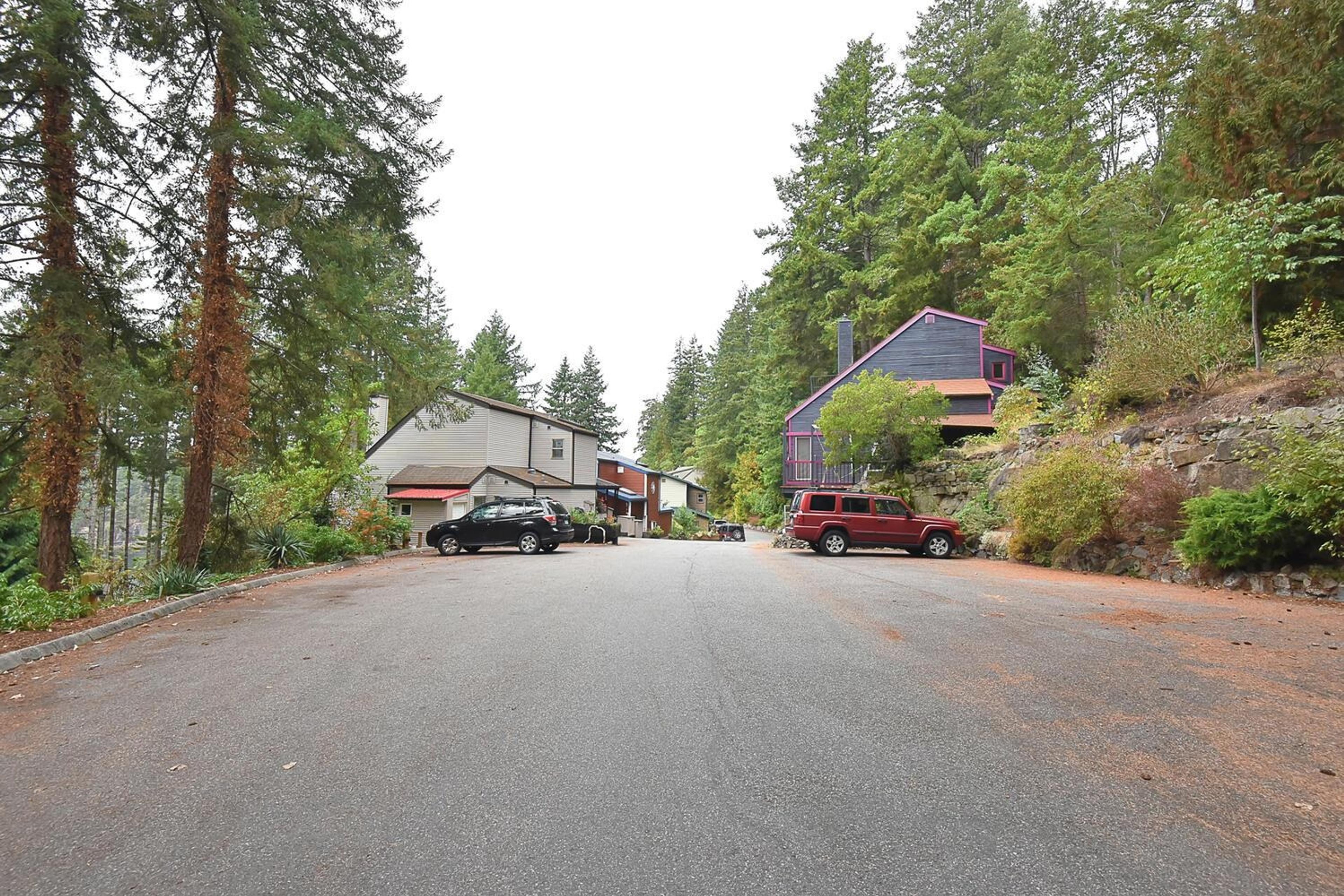 5471 Secret Cove Road, Halfmoon Bay - Exteriors - Photo 4