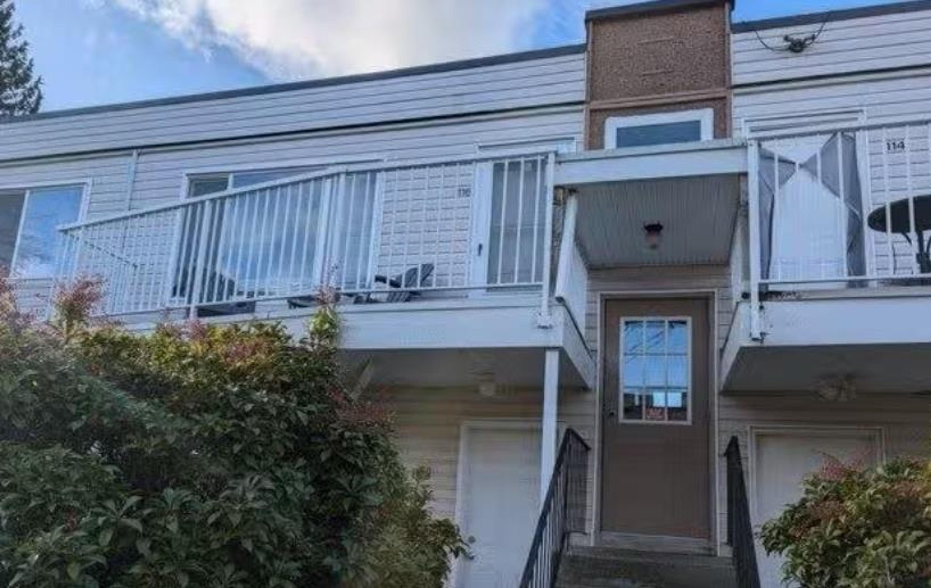 11901 89a Avenue, Delta - Exteriors - Photo 2