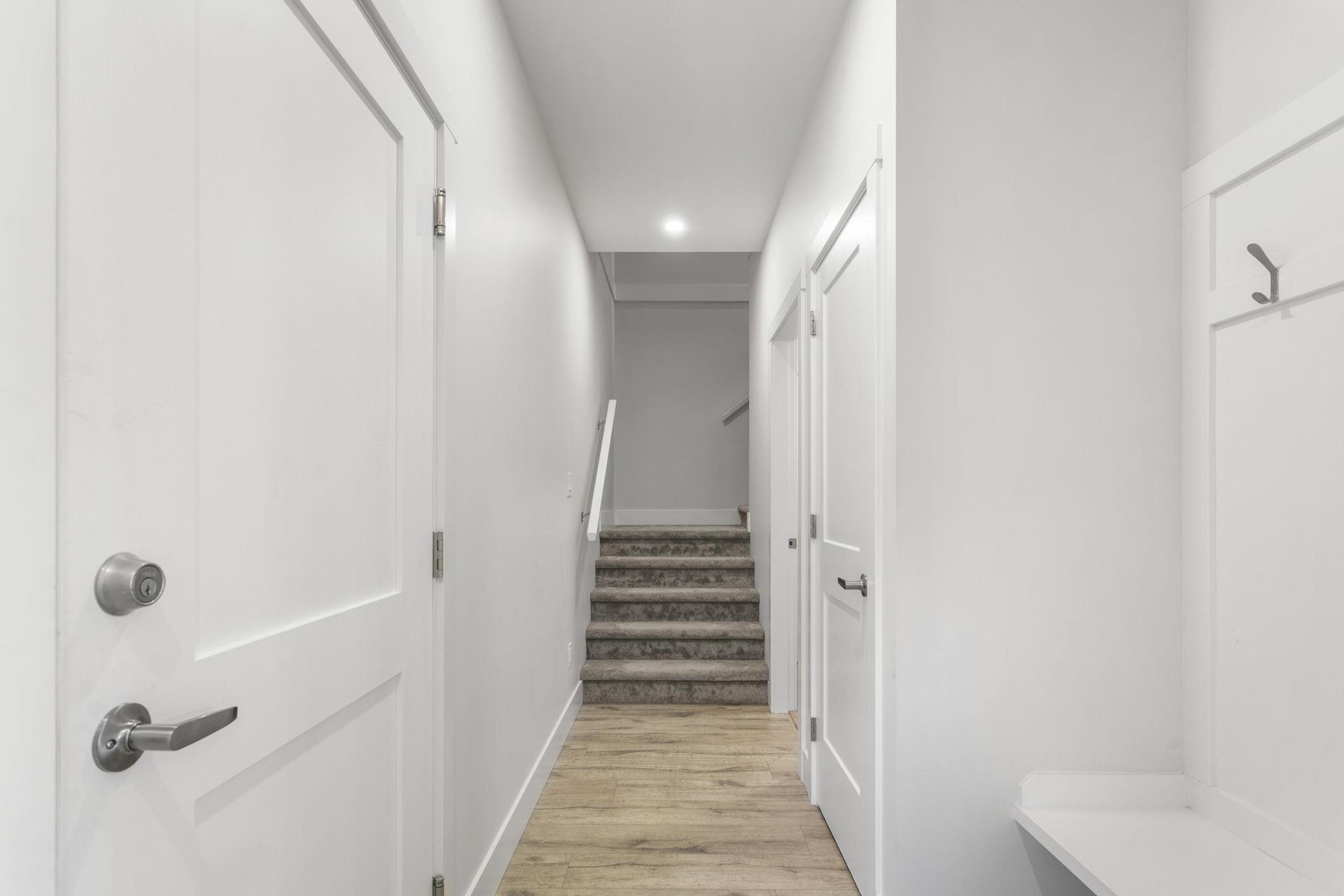 #33 628 MCCOMBS DRIVE - Image 23