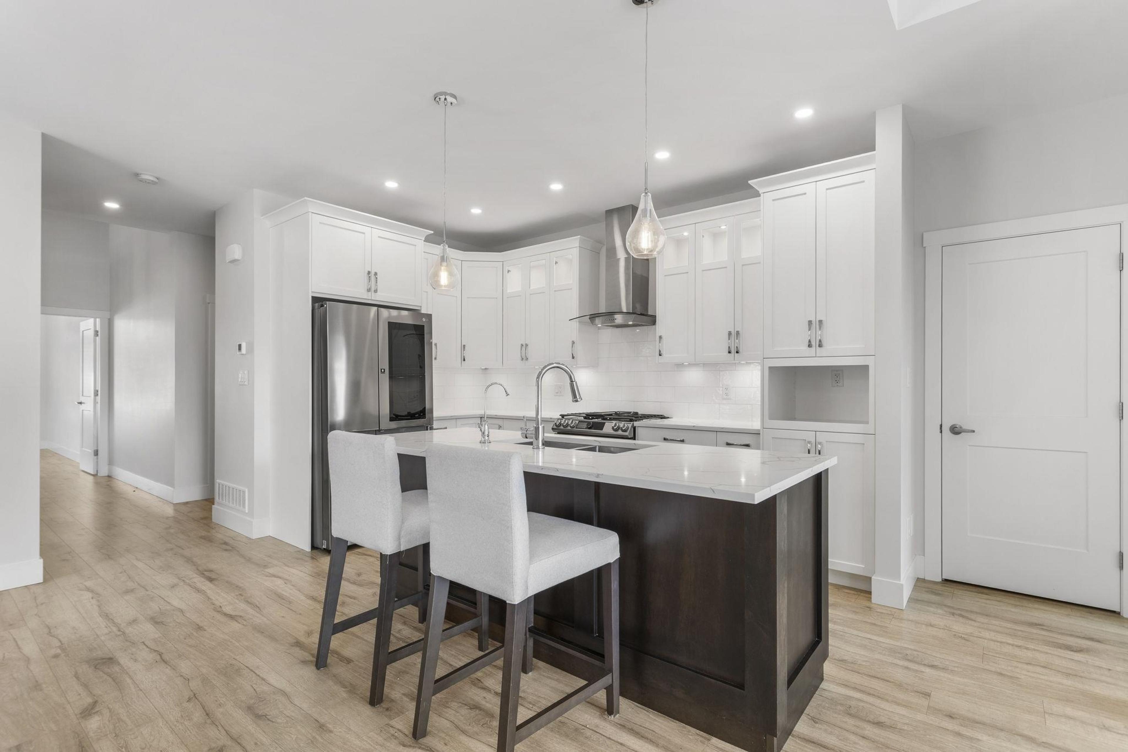 #33 628 MCCOMBS DRIVE - Image 5