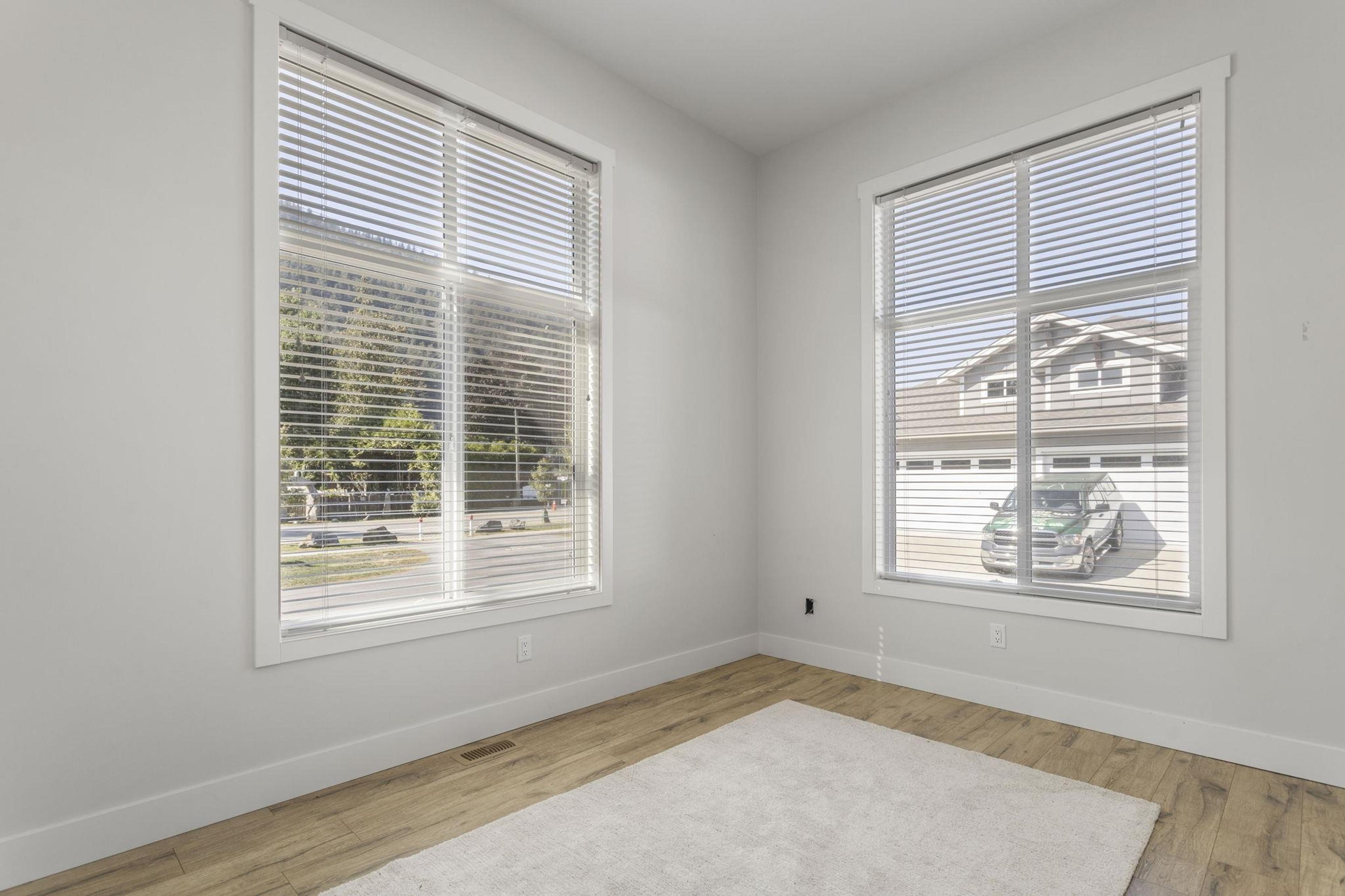 #33 628 MCCOMBS DRIVE - Image 20