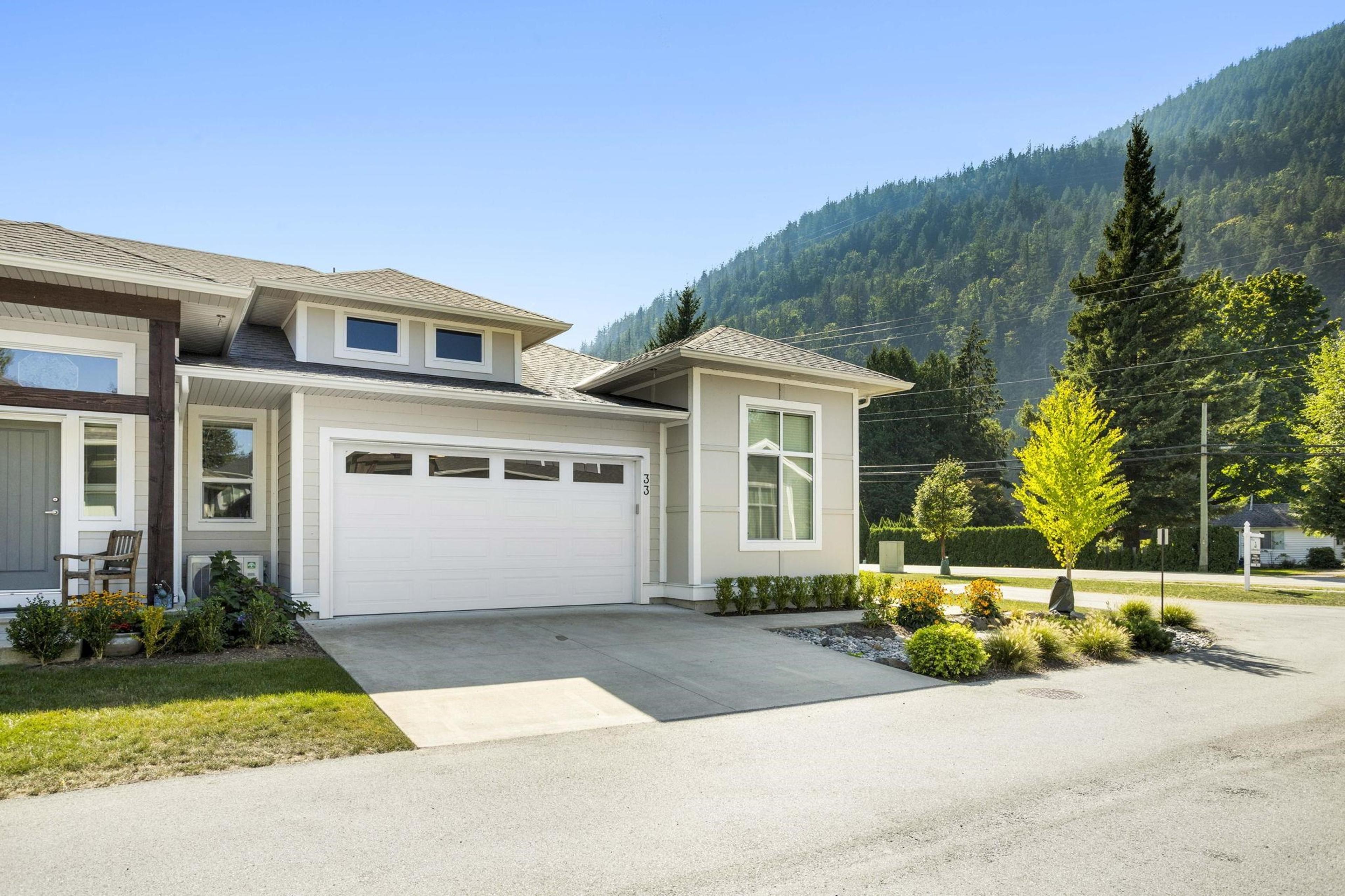 #33 628 MCCOMBS DRIVE - Image 34