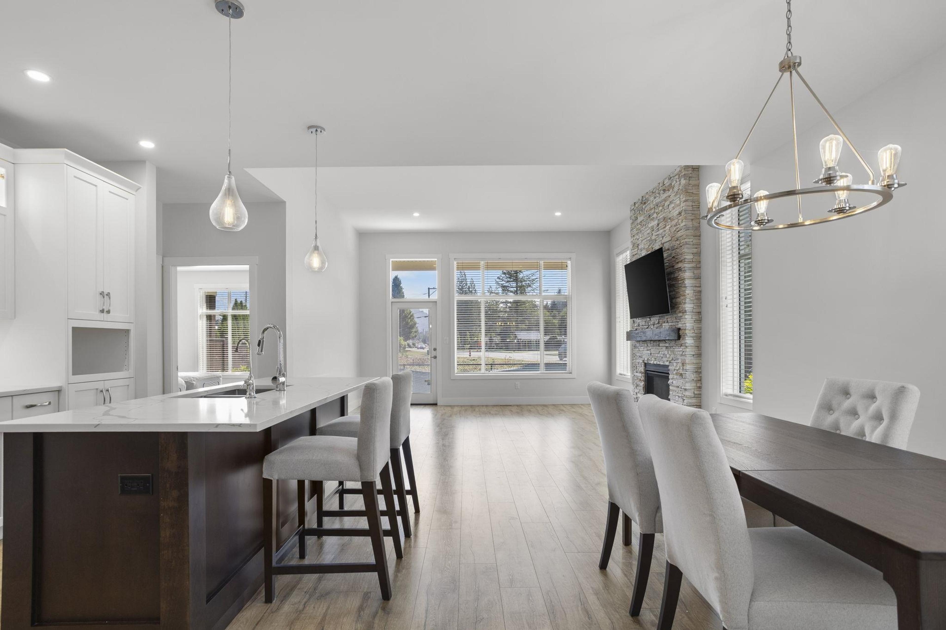 #33 628 MCCOMBS DRIVE - Image 11