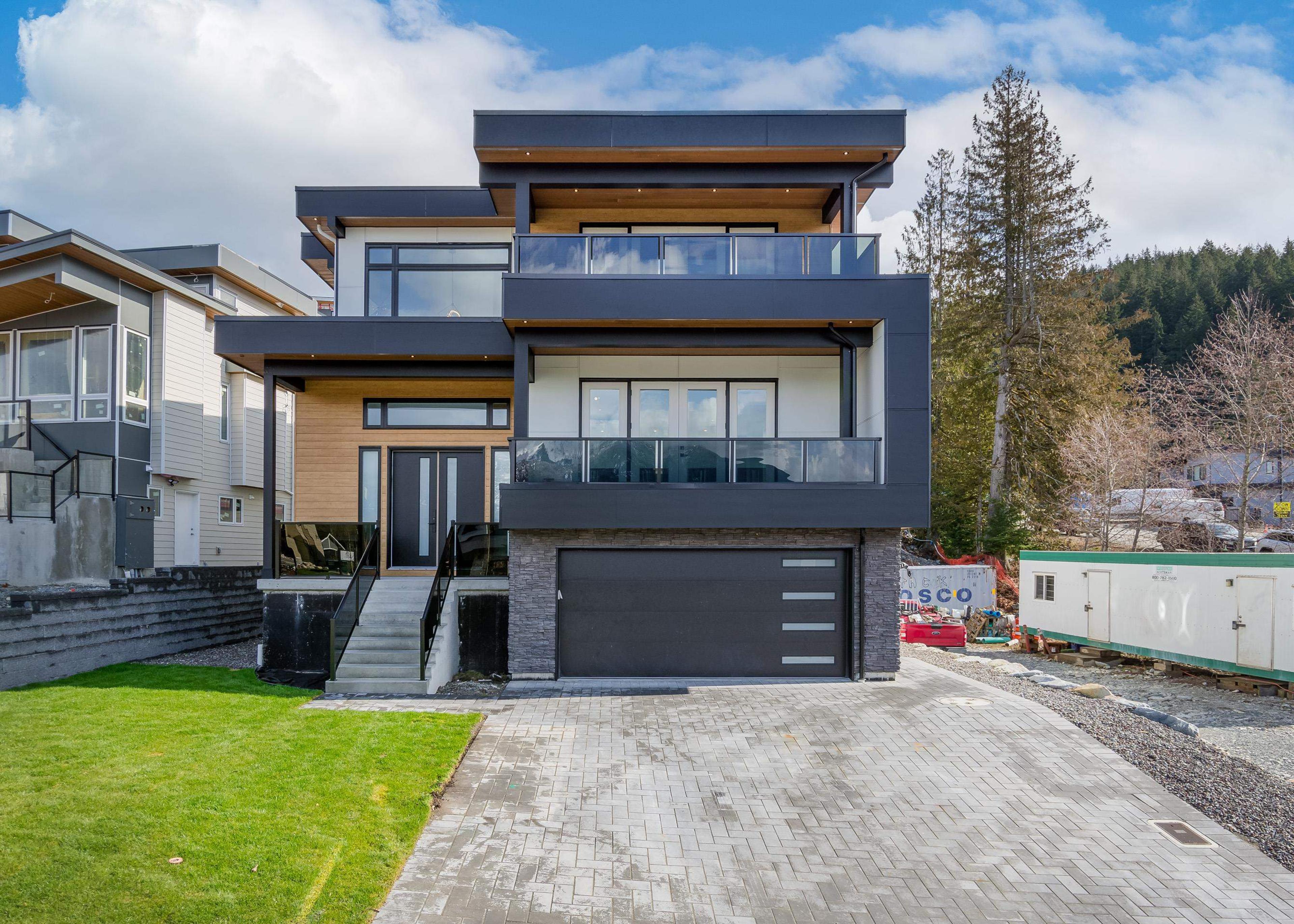 3385 Mamquam Road, Squamish - Exteriors - Photo 1