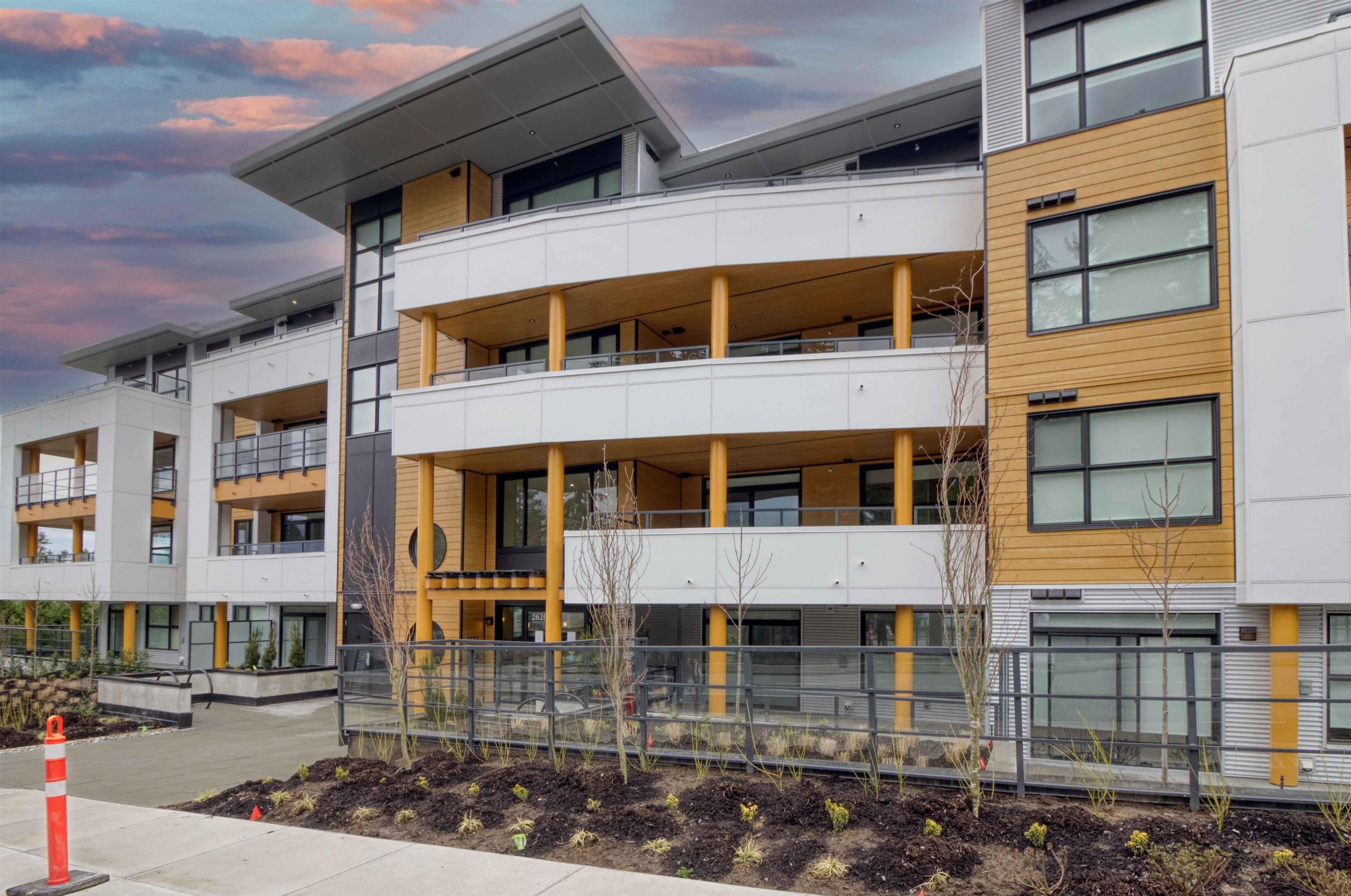 2620 152 Street, Surrey - Exteriors - Photo 3