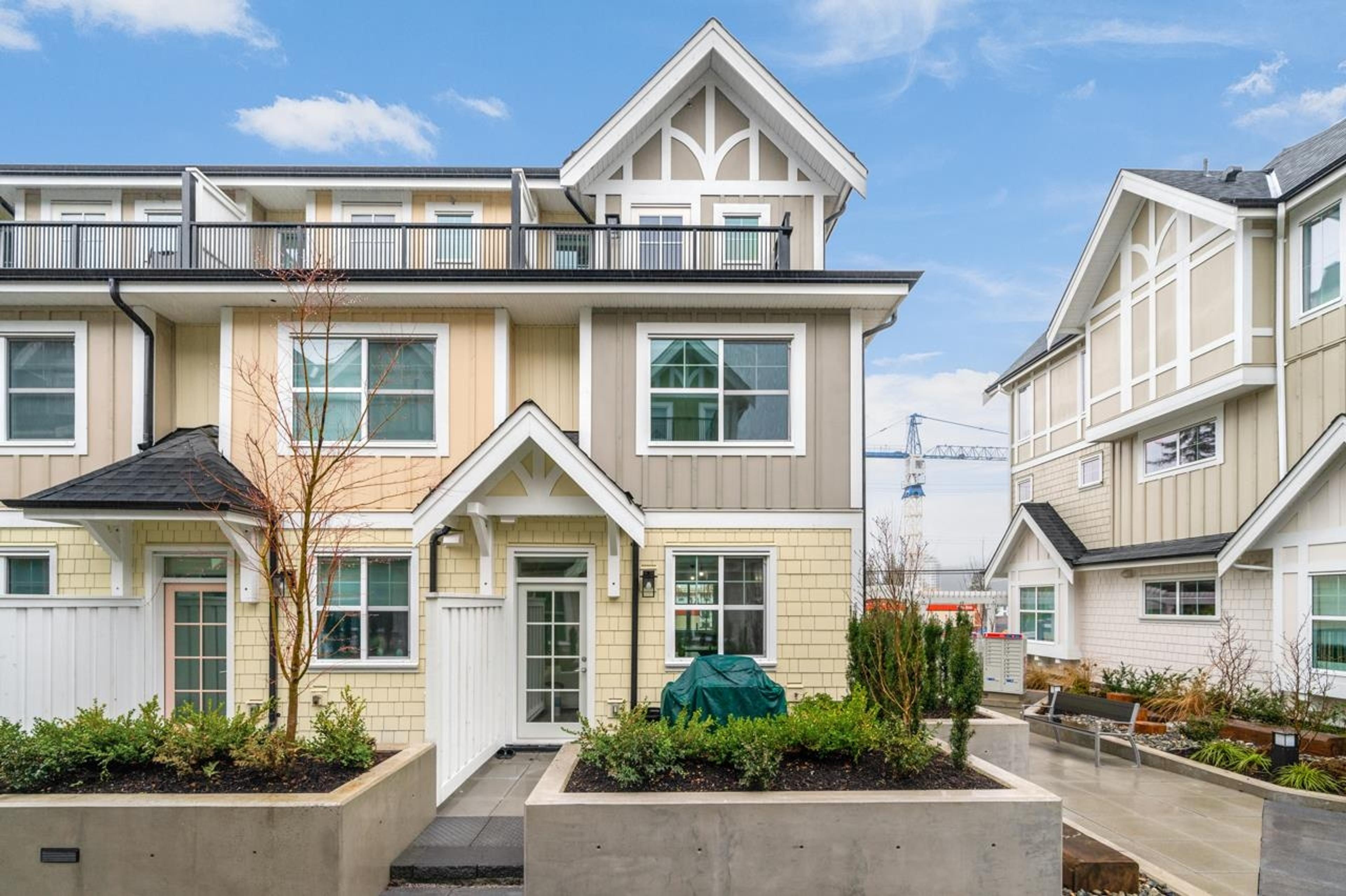 707 Robinson Street, Coquitlam - Exteriors - Full Complex View - Photo 5