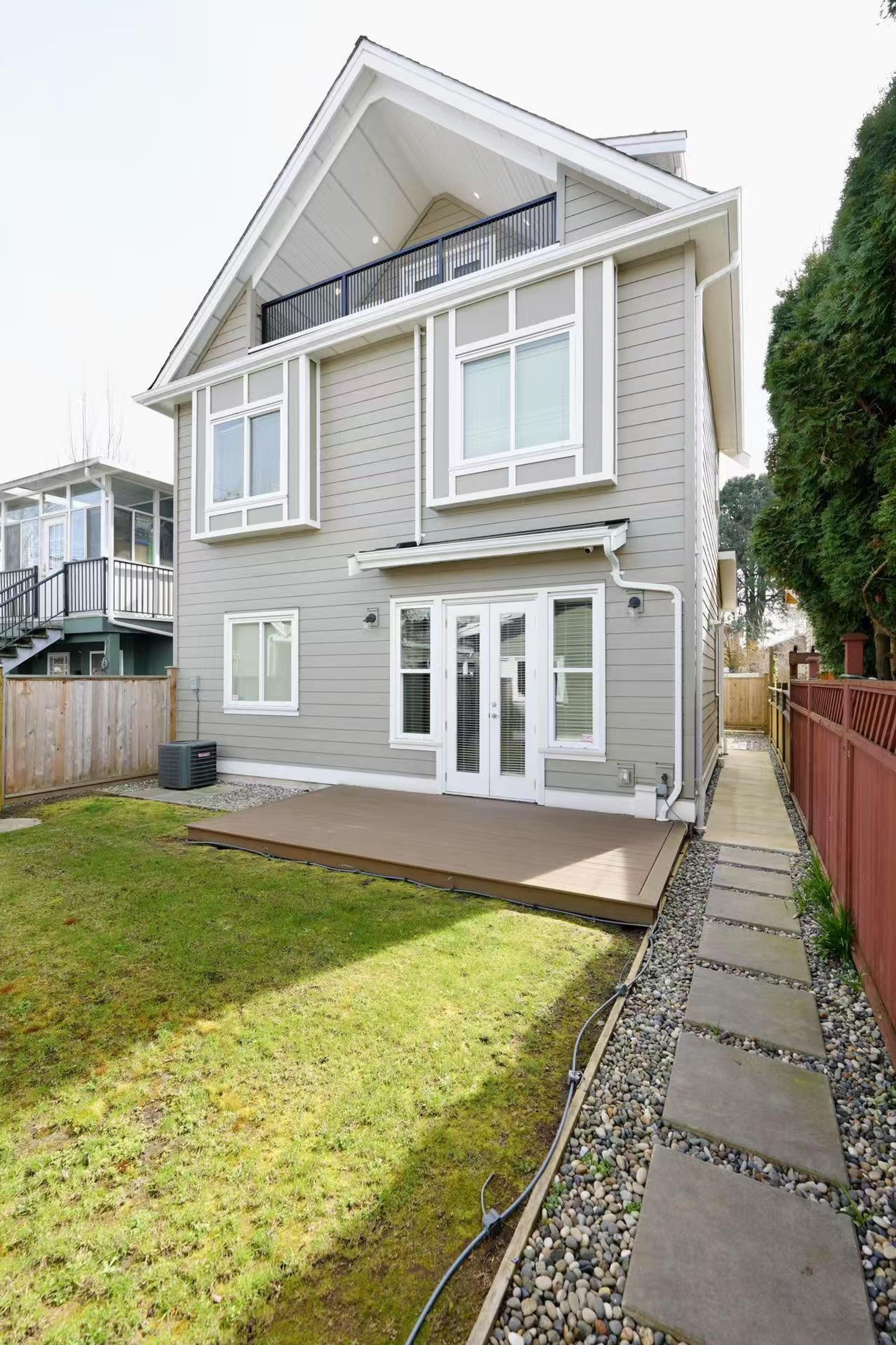 2791 1st Avenue, Vancouver - Exteriors - Photo 1