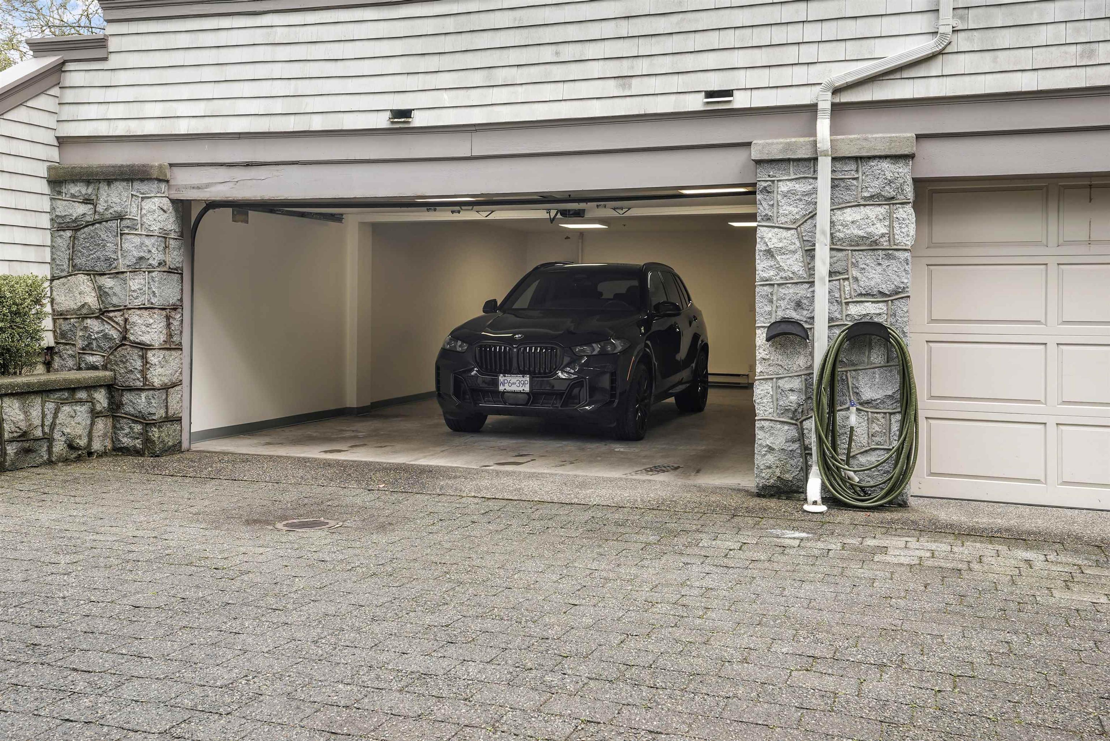 1576 Angus Drive, Vancouver - Exteriors - Photo 2