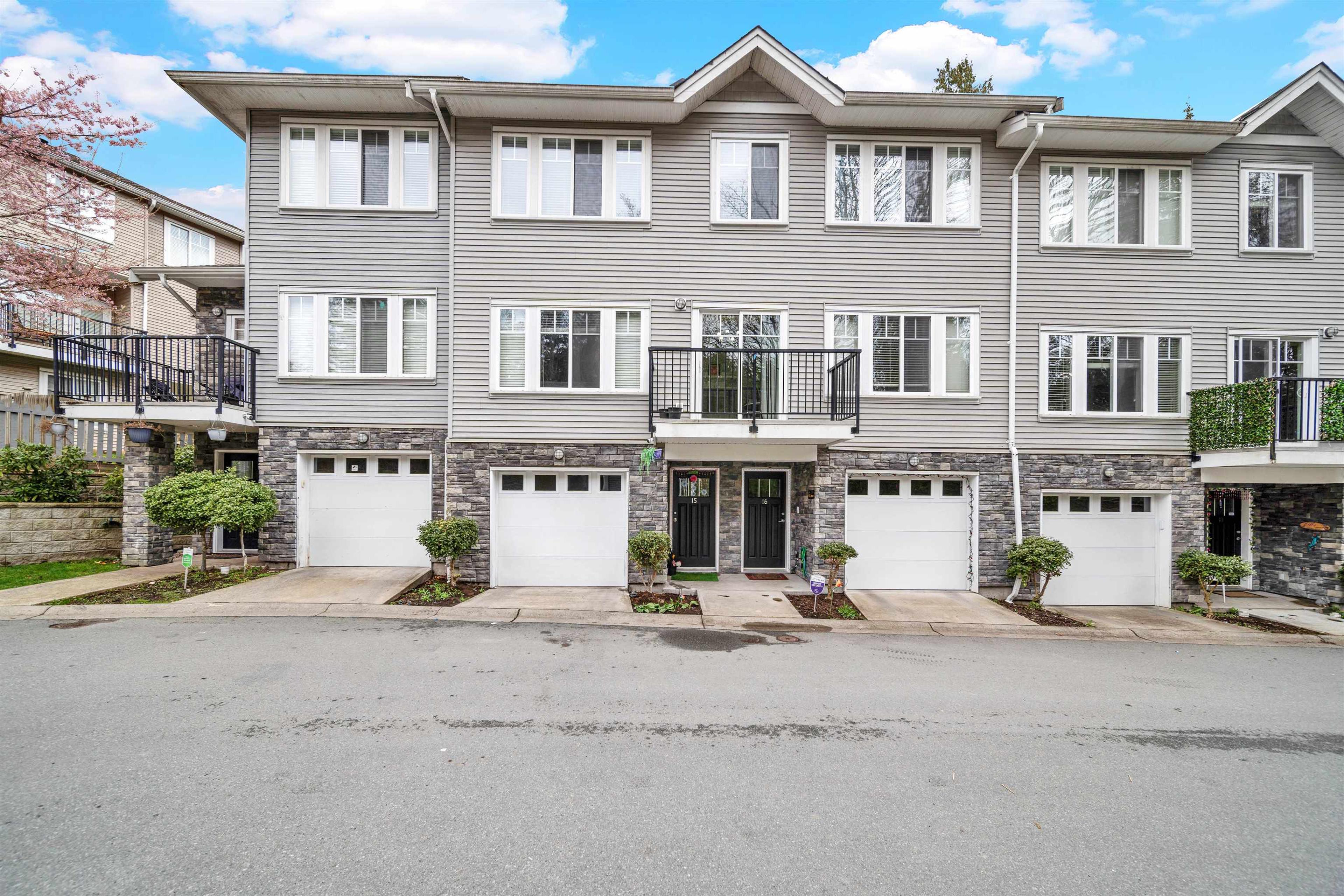 13864 Hyland Road, Surrey - Exteriors - Full Complex View - Photo 4