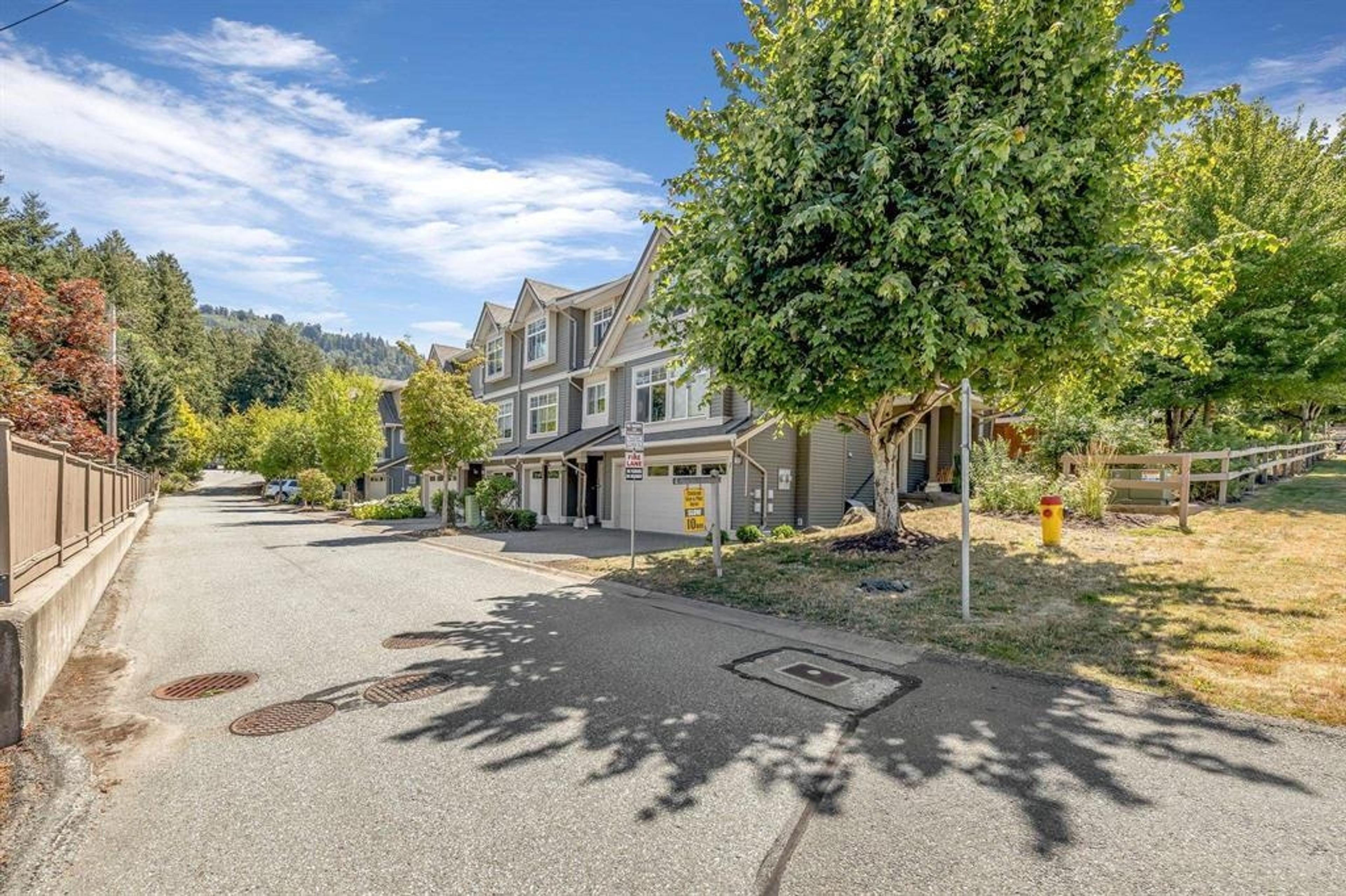 5648 Promontory Road, Chilliwack - Exteriors - Full Complex View - Photo 1