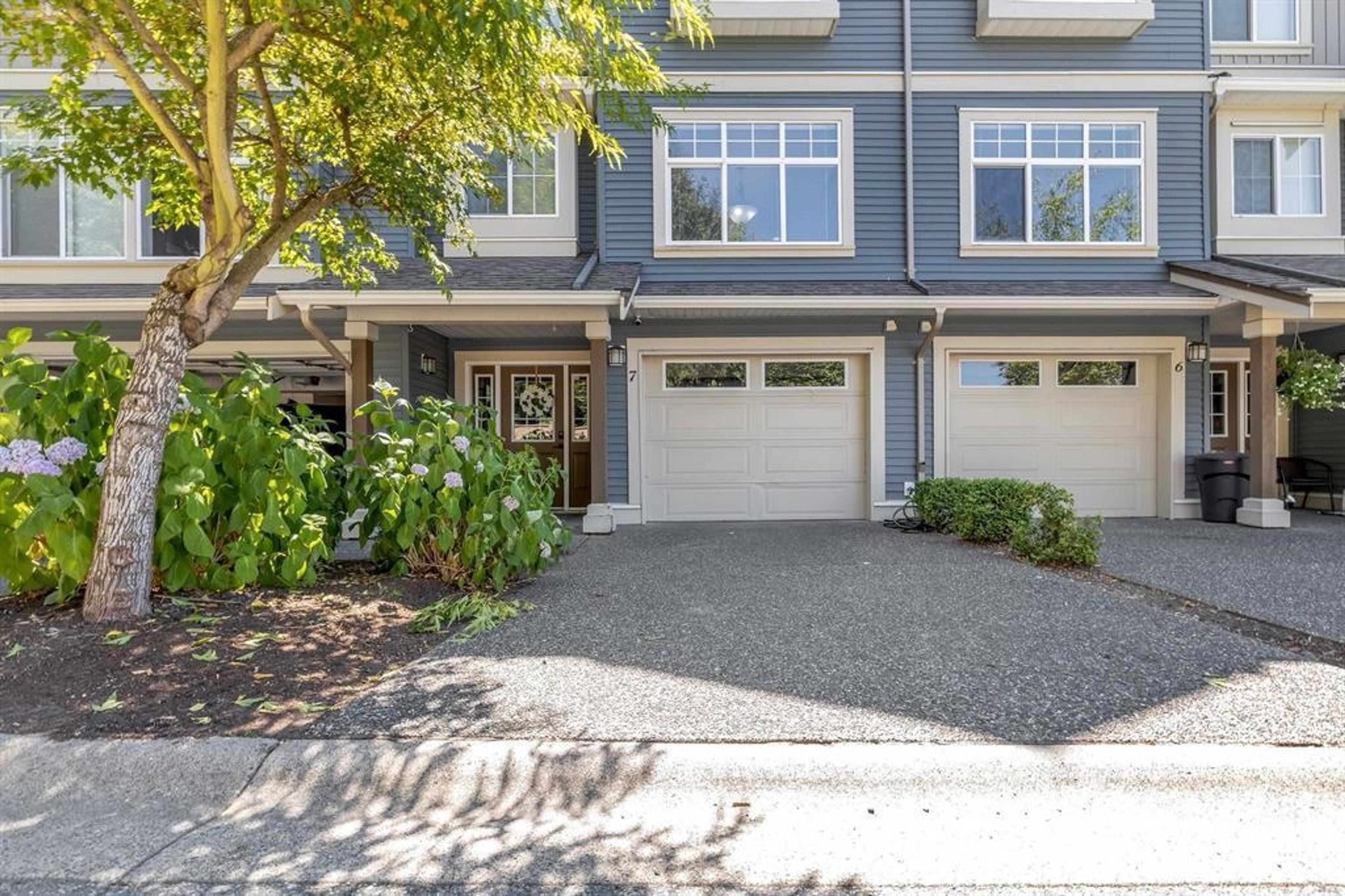 5648 Promontory Road, Chilliwack - Exteriors - Photo 4