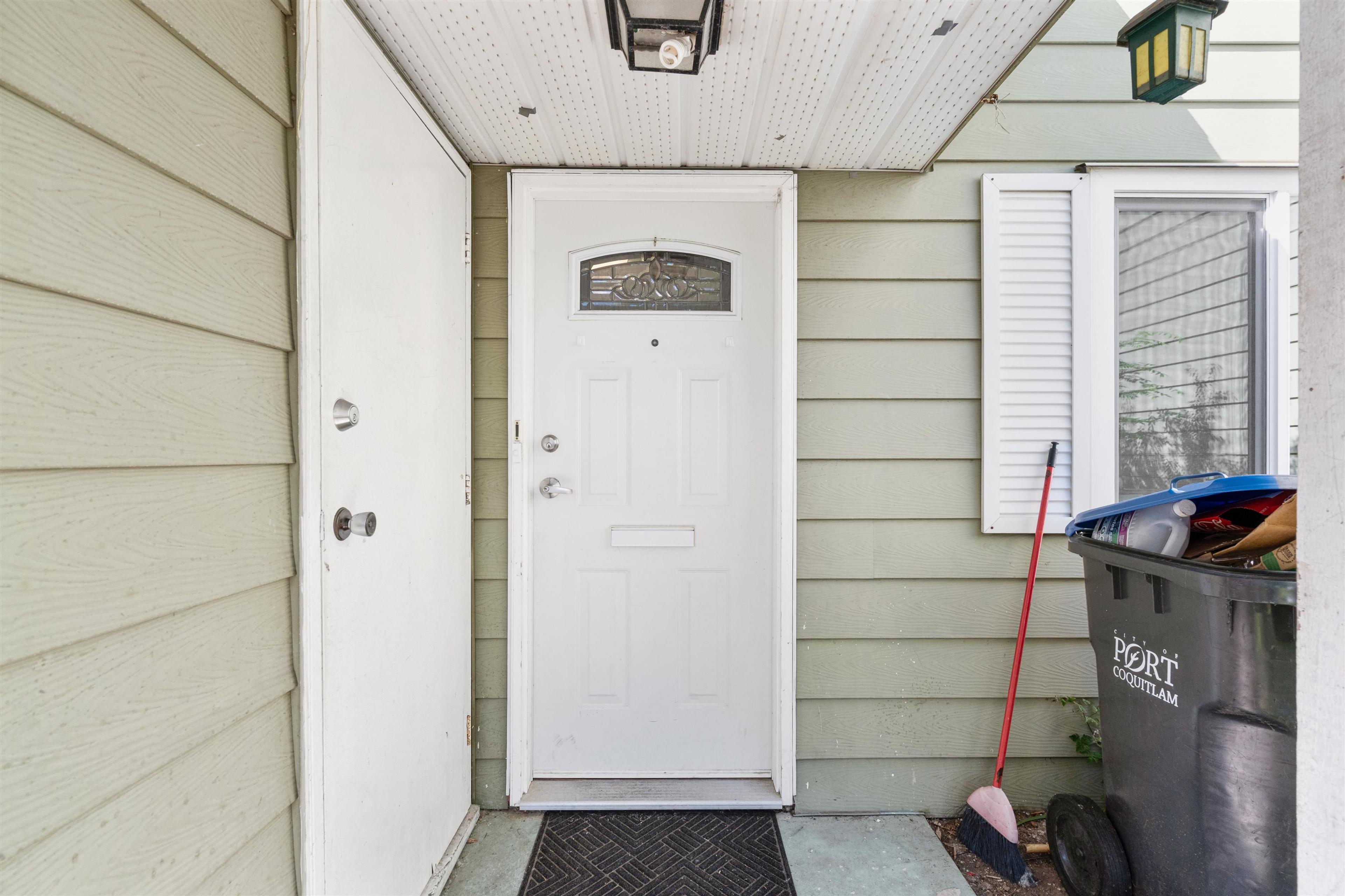 2535 Gordon Avenue, Port Coquitlam - Exteriors - Photo 3