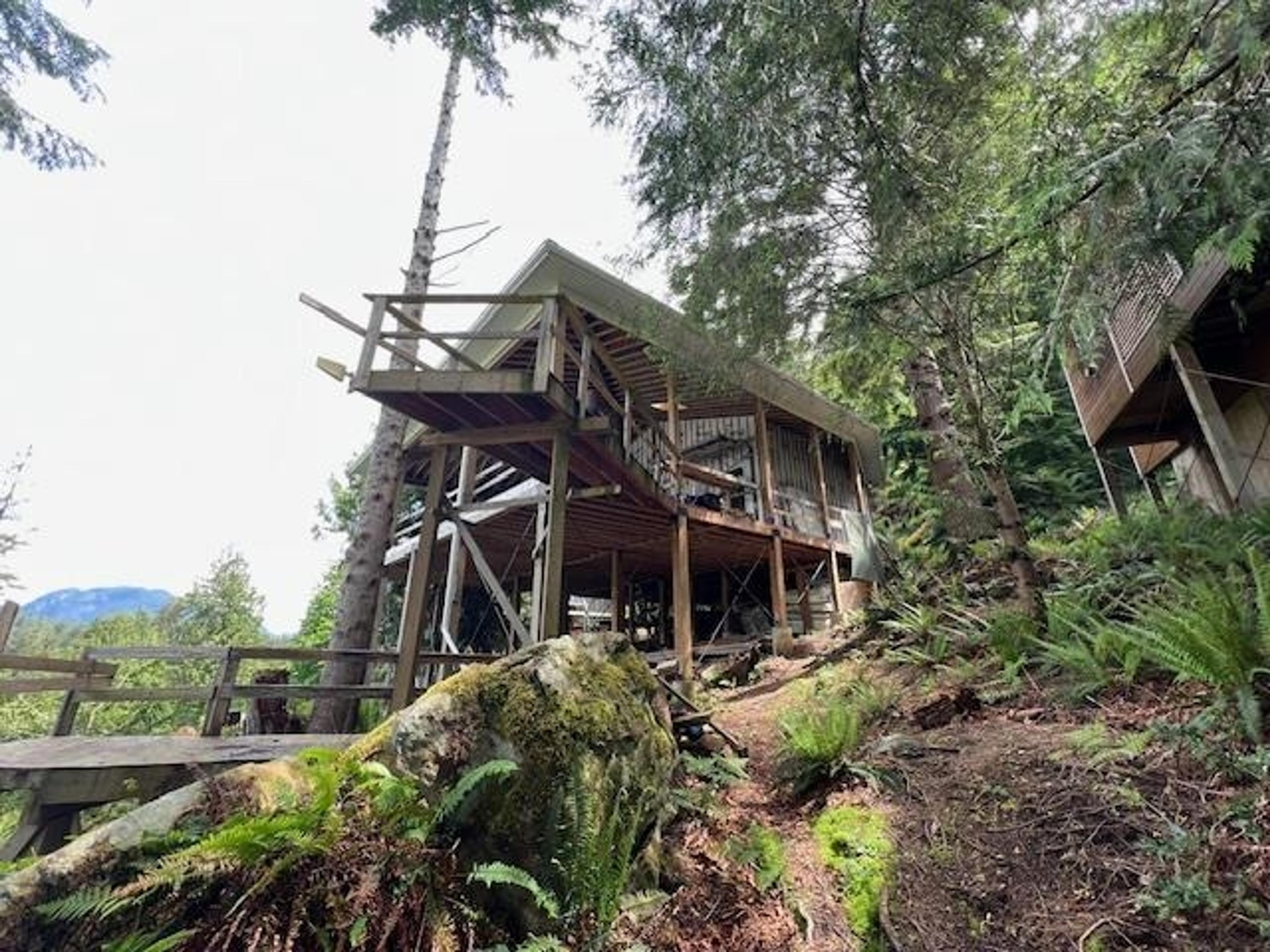 SL27 Sea Ranch, Gambier Island - Exteriors - Photo 2