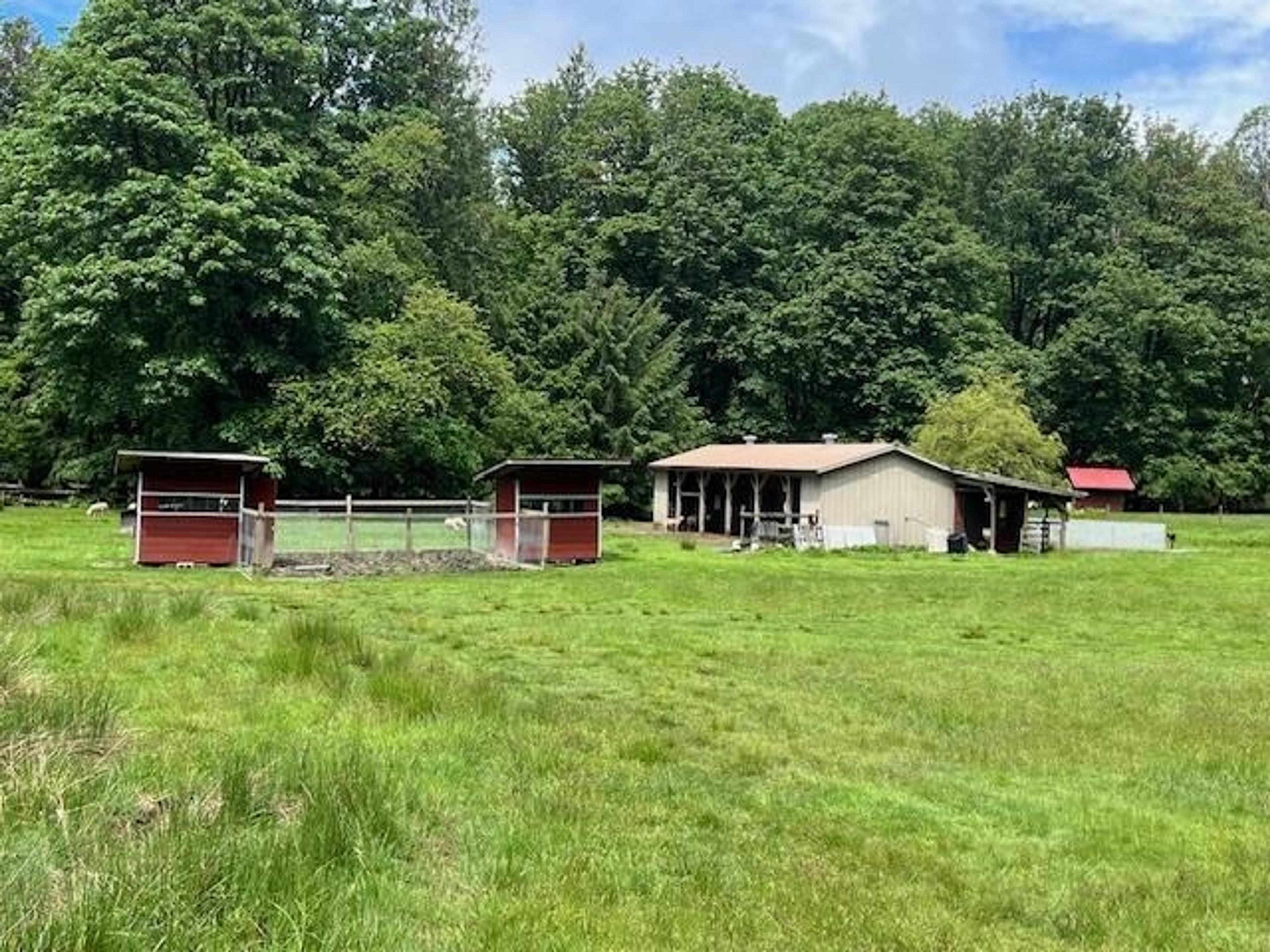 SL27 Sea Ranch, Gambier Island - Exteriors - Full Complex View - Photo 7