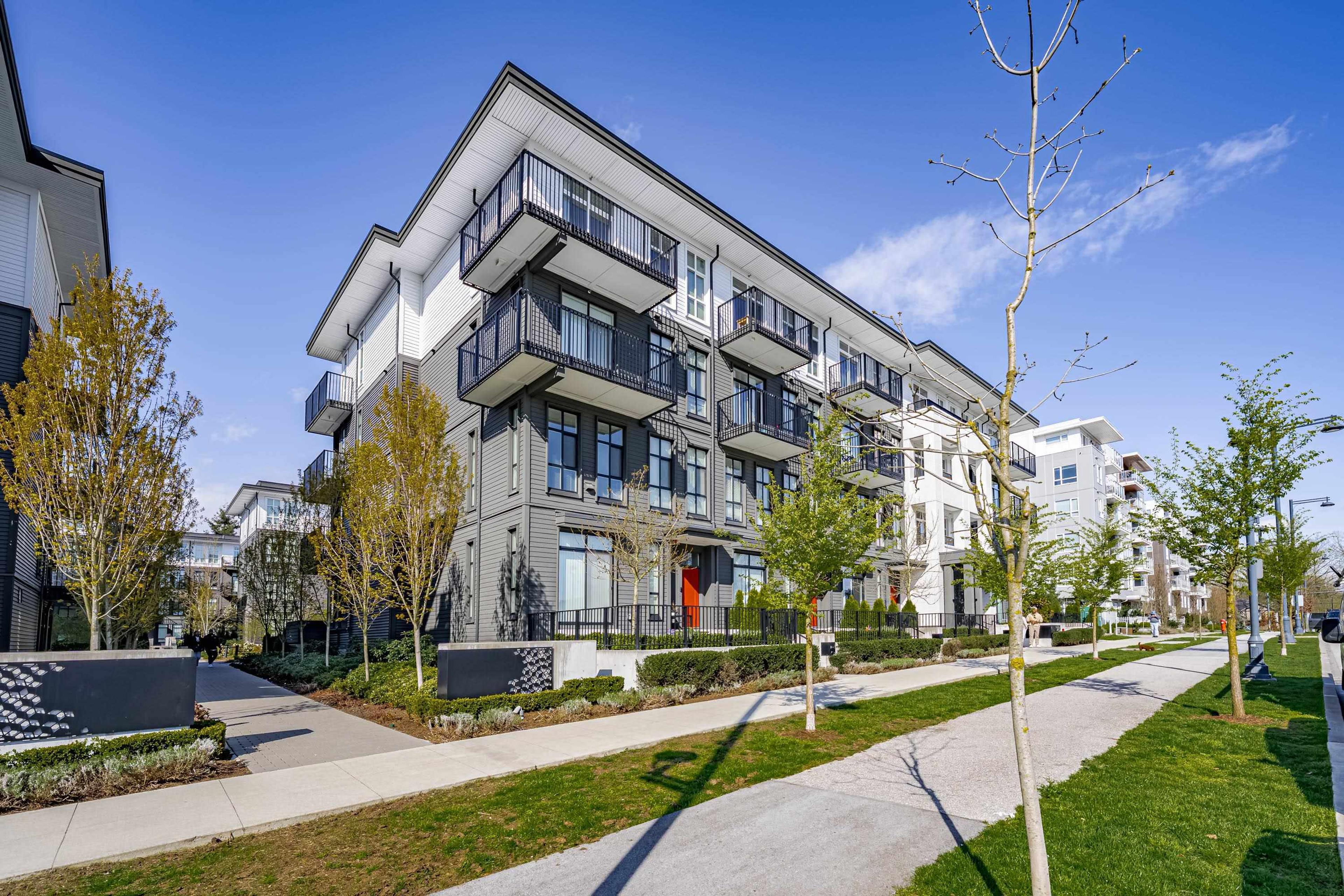 13929 105 Boulevard, Surrey - Exteriors - Full Complex View - Photo 3