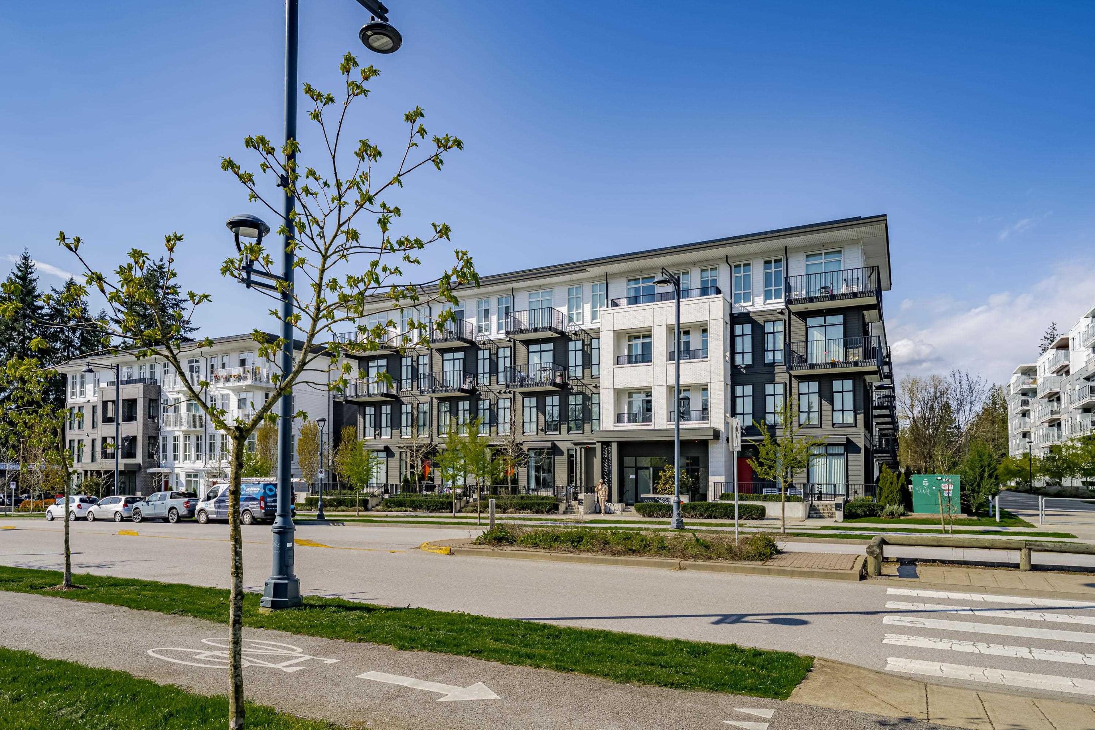 13929 105 Boulevard, Surrey - Exteriors - Full Complex View - Photo 4