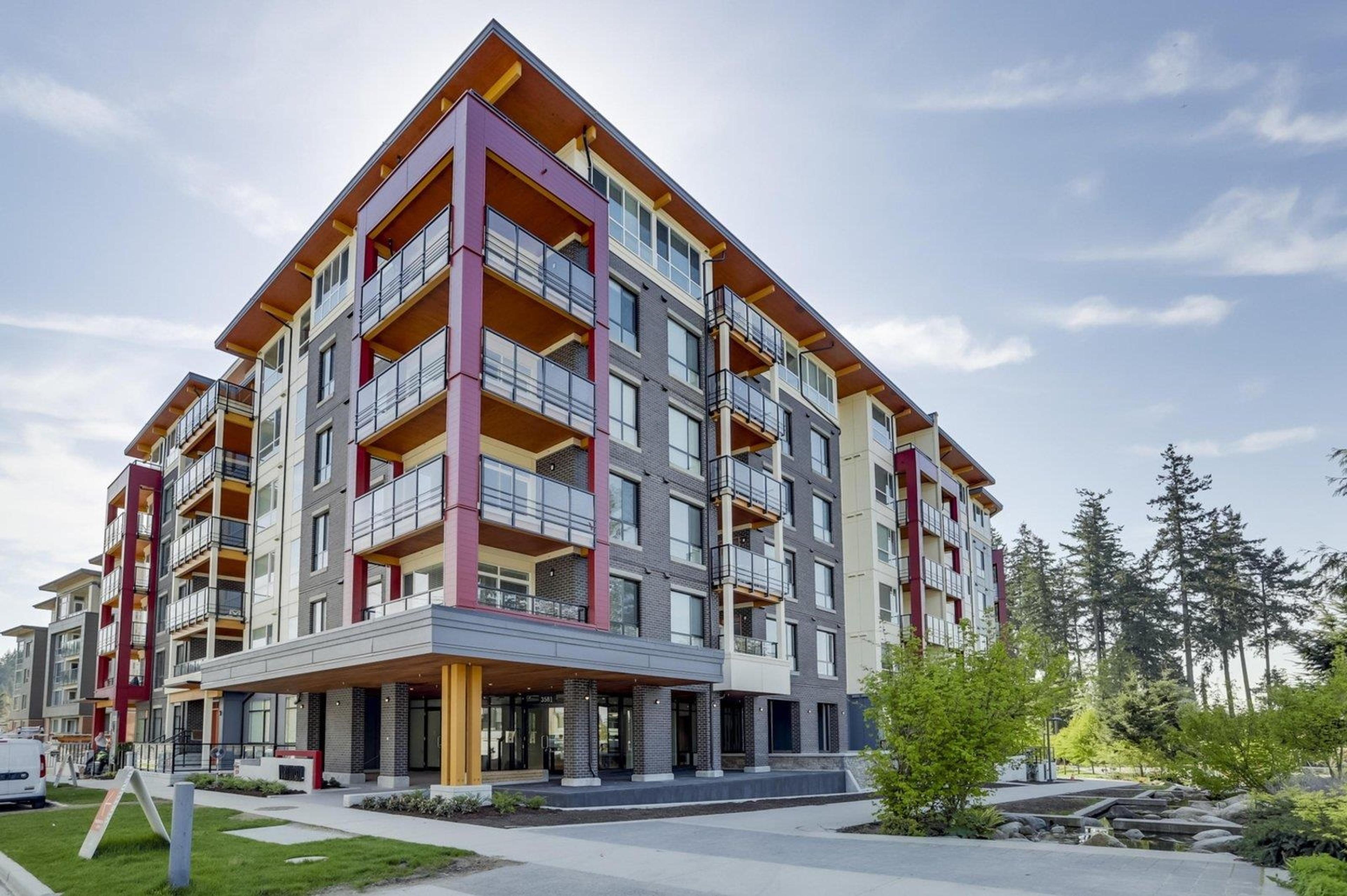 3581 Ross Drive, Vancouver - Exteriors - Photo 3