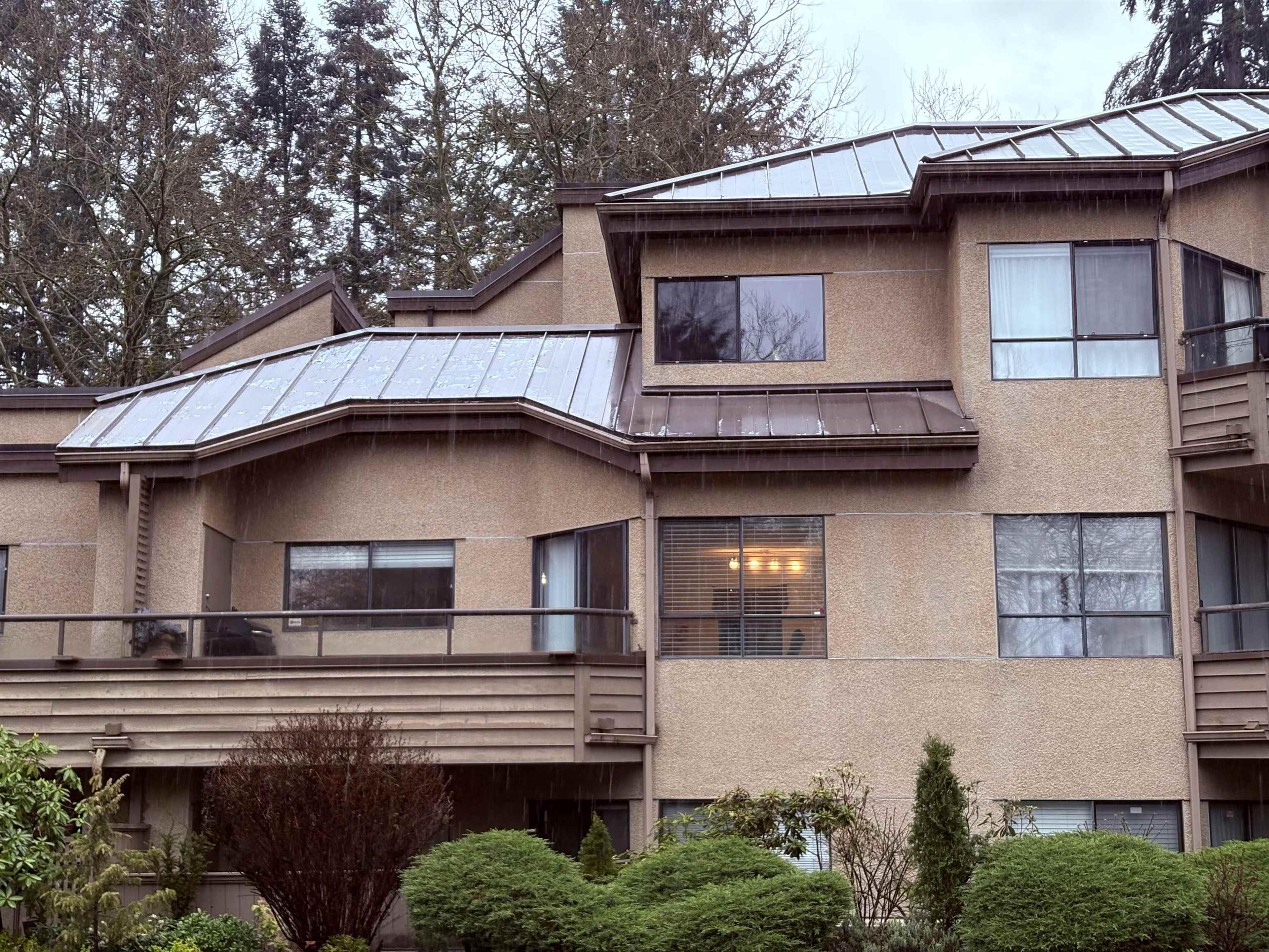 1690 Augusta Avenue, Burnaby - Exteriors - Photo 2