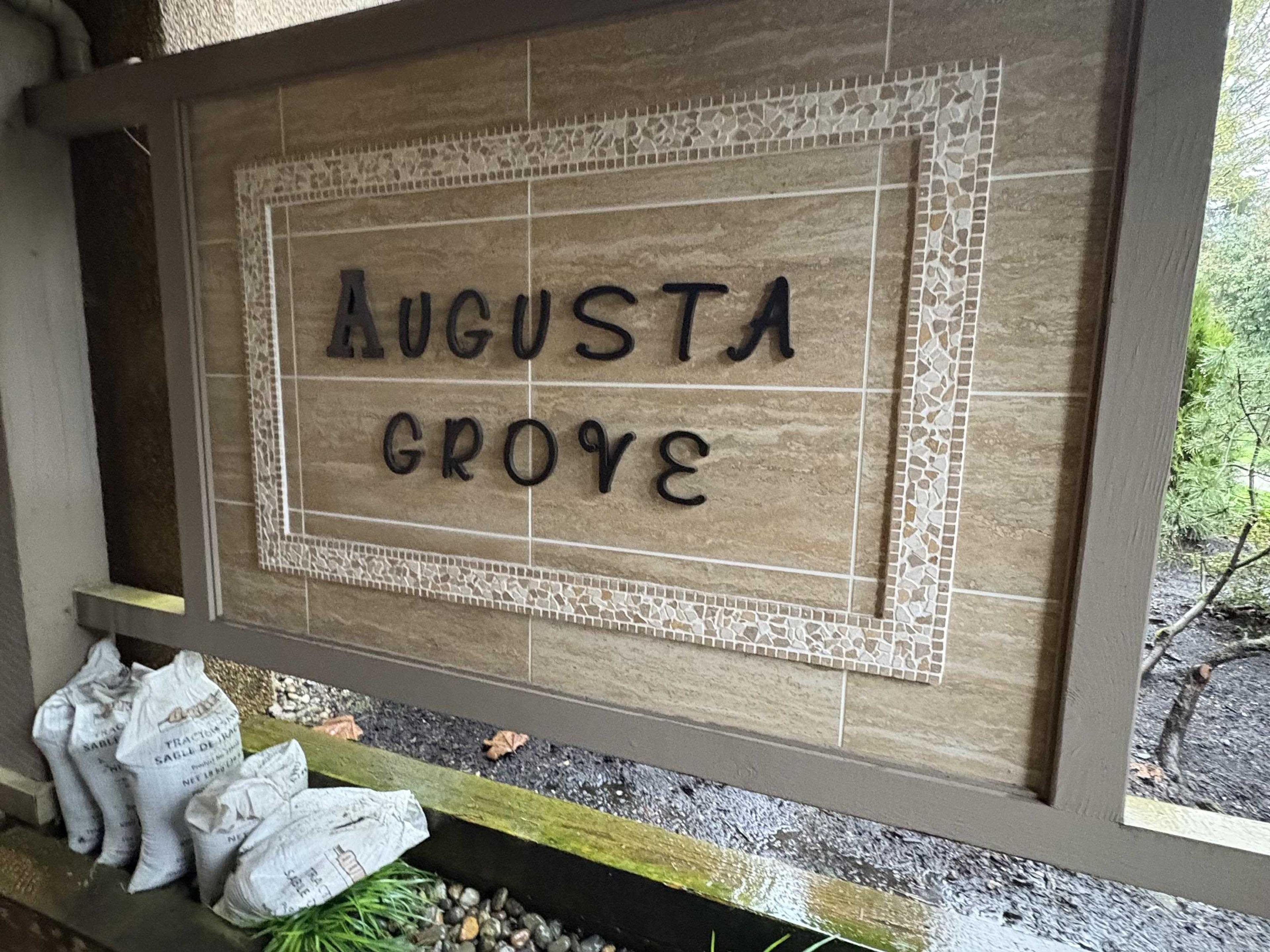 1690 Augusta Avenue, Burnaby - Exteriors - Photo 3