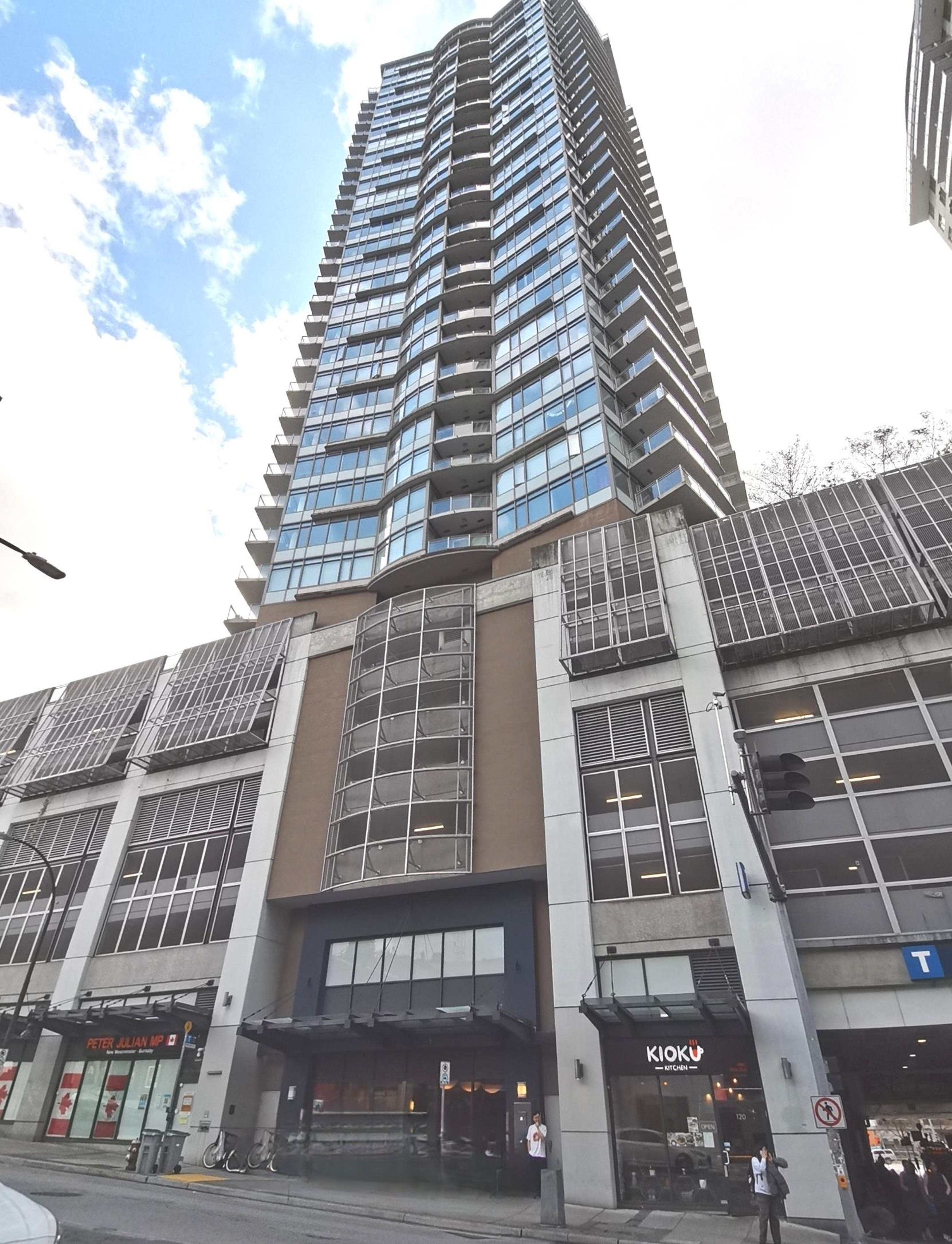 888 Carnarvon Street, New Westminster - Exteriors - Photo 1