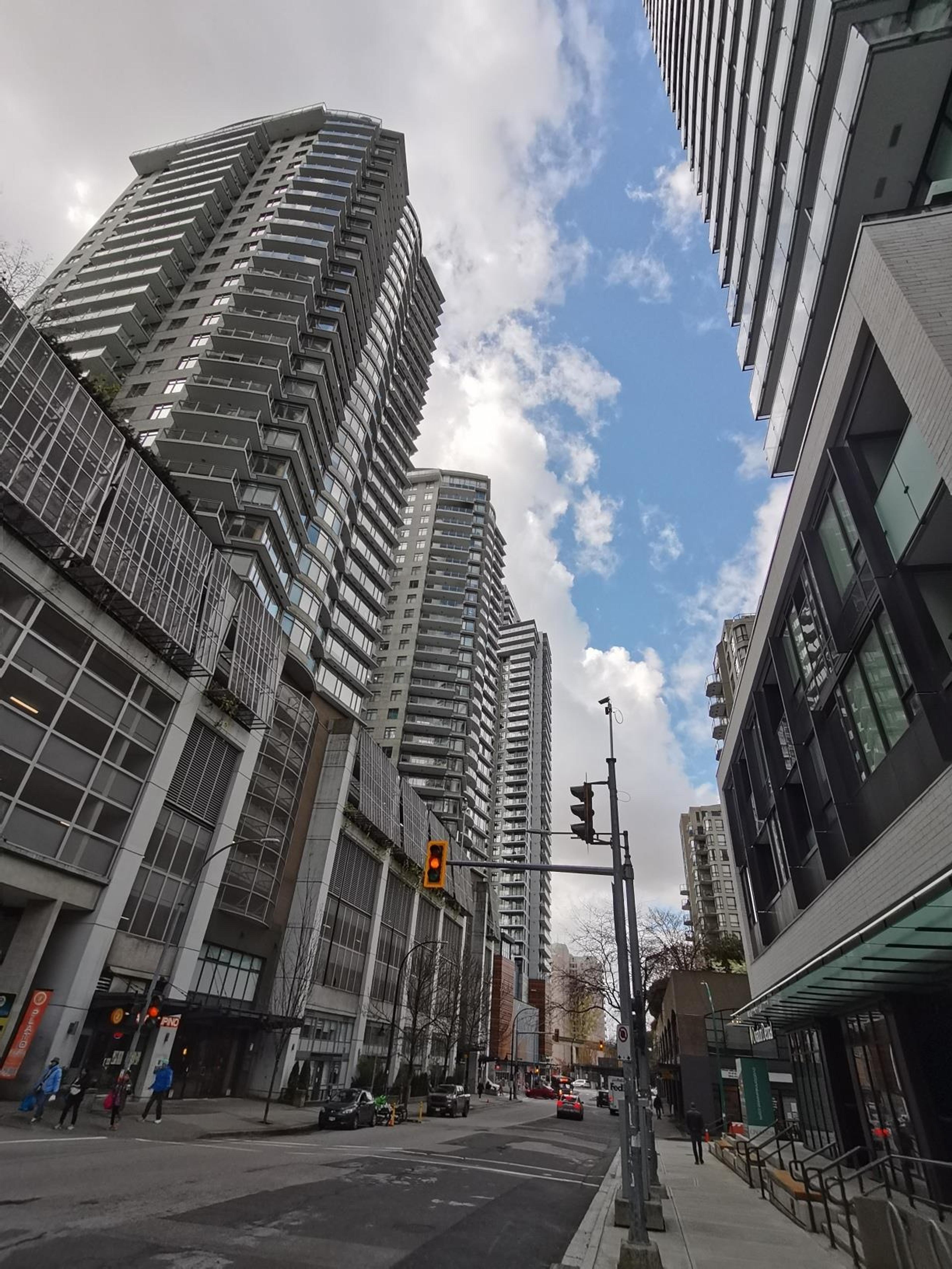 888 Carnarvon Street, New Westminster - Exteriors - Full Complex View - Photo 2